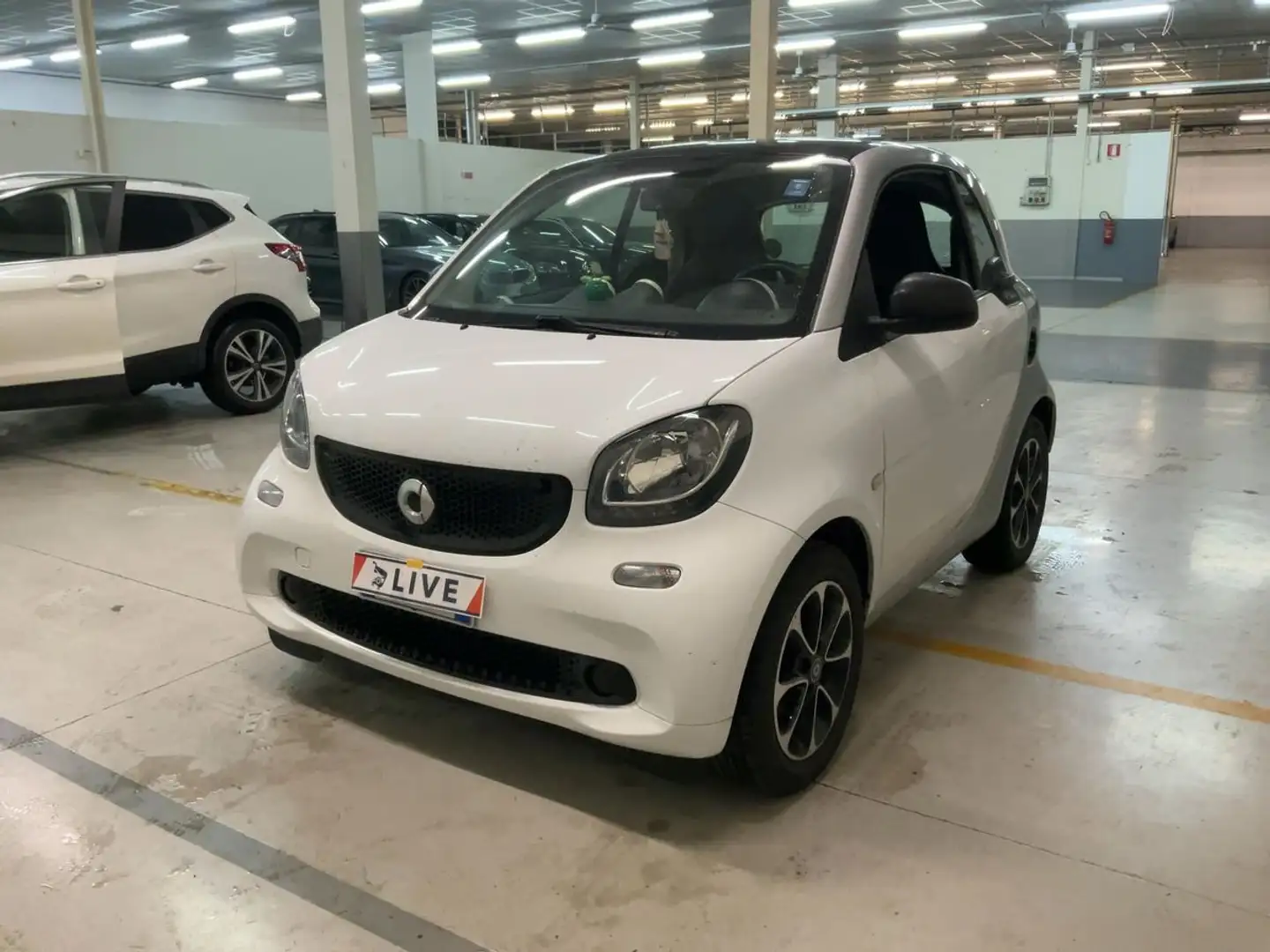 smart forTwo Fortwo III 2015 1.0 Passion 71cv twinamic Bianco - 1