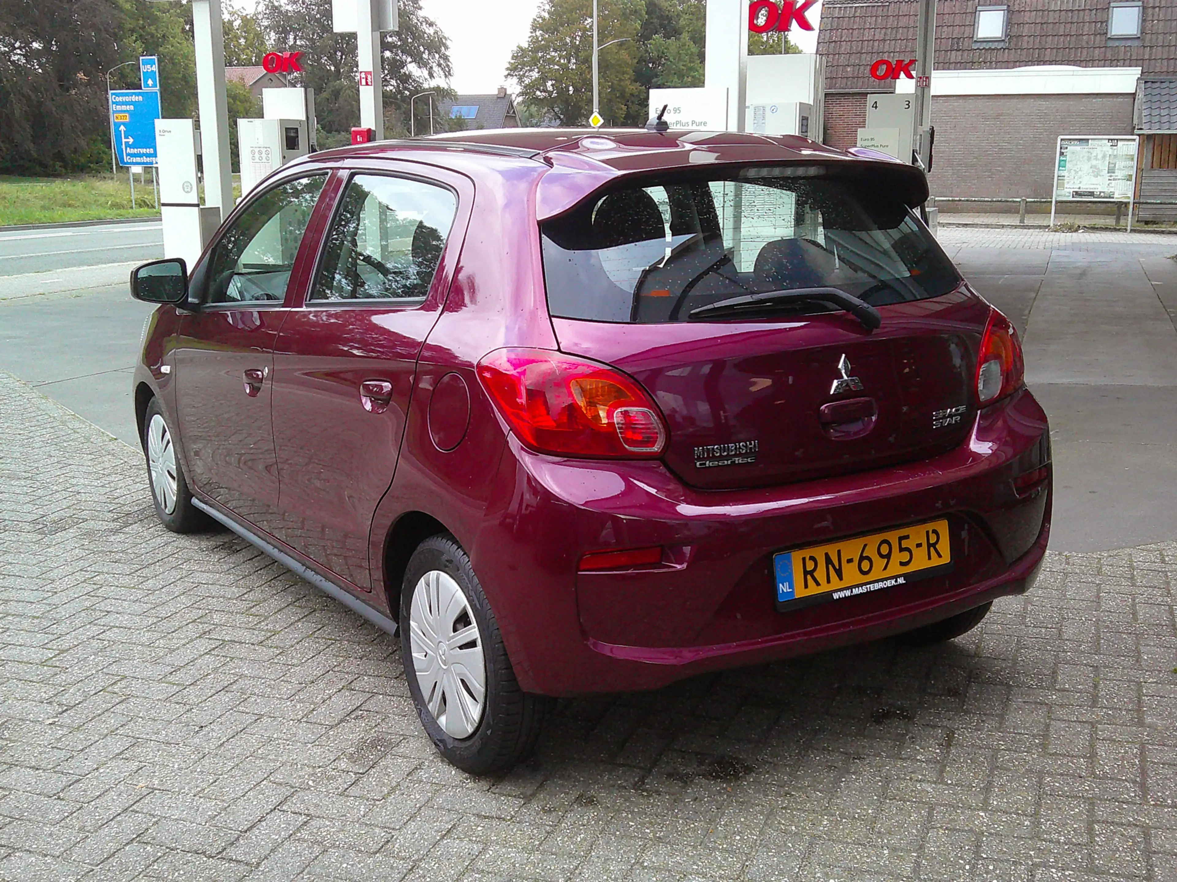 Mitsubishi Space Star 1.0 Cool+ Staat in De Krim — photo 3