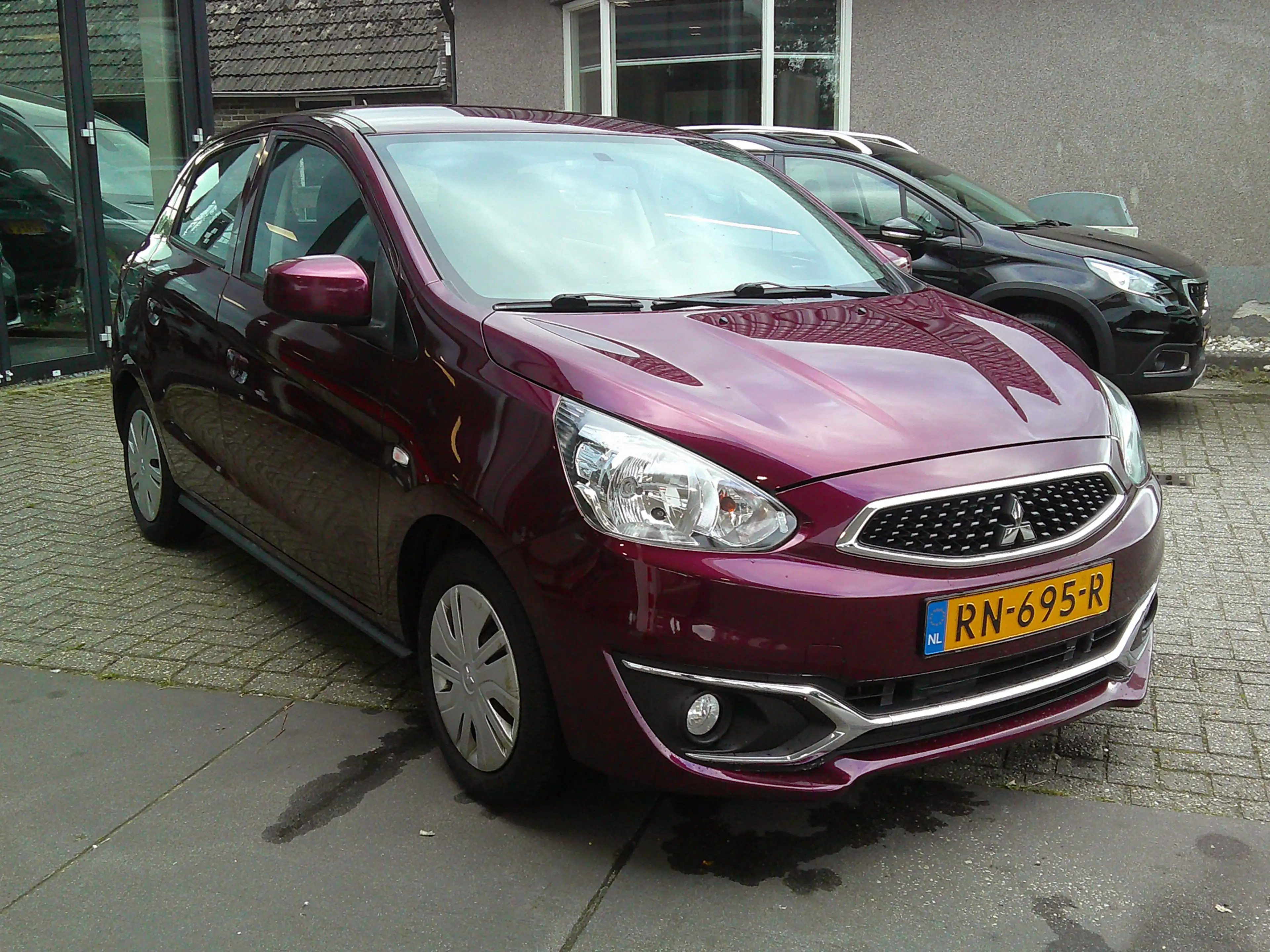 Mitsubishi Space Star 1.0 Cool+ Staat in De Krim — photo 7