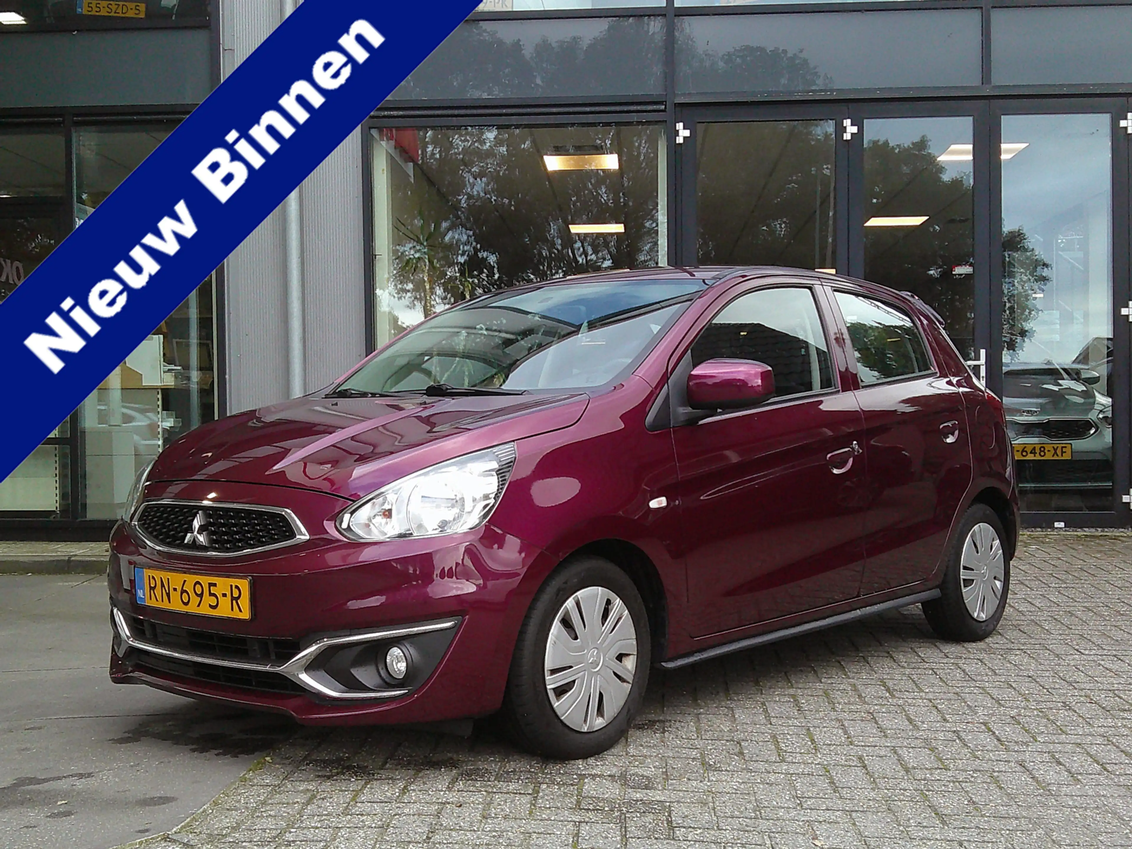 Mitsubishi Space Star 1.0 Cool+ Staat in De Krim