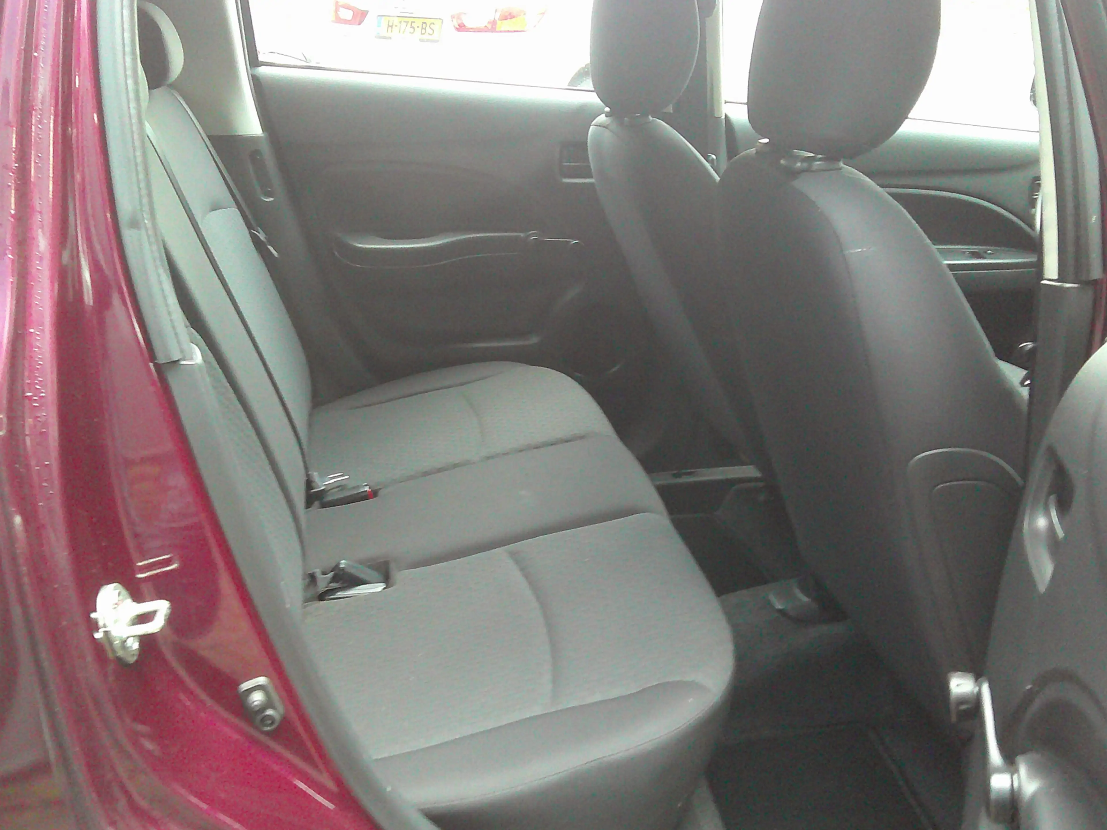 Mitsubishi Space Star 1.0 Cool+ Staat in De Krim — photo 10