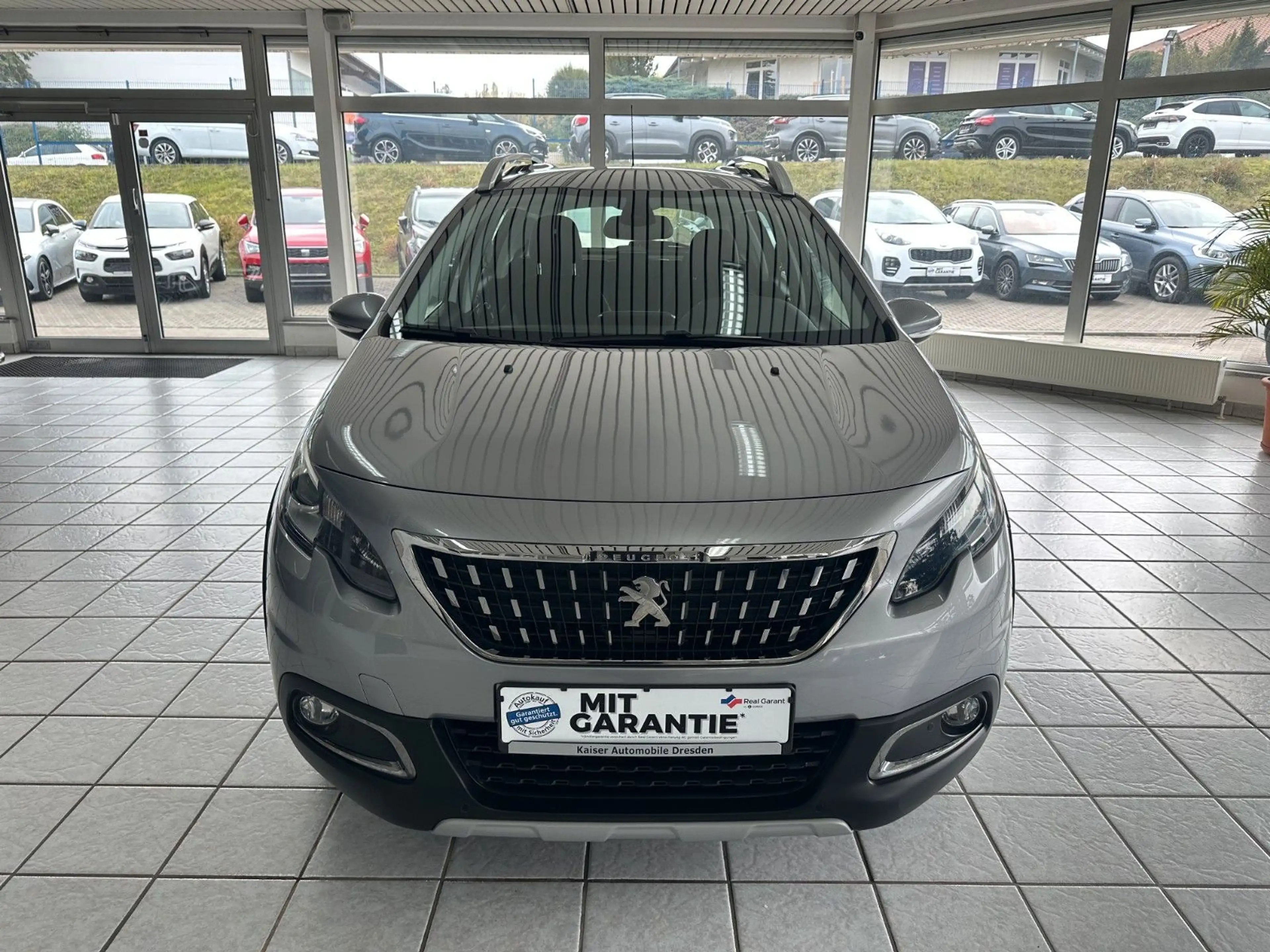 Peugeot 2008 Allure*Kamera*CarPlay*Tempo*PDC*SHZ*DAB* — photo 2