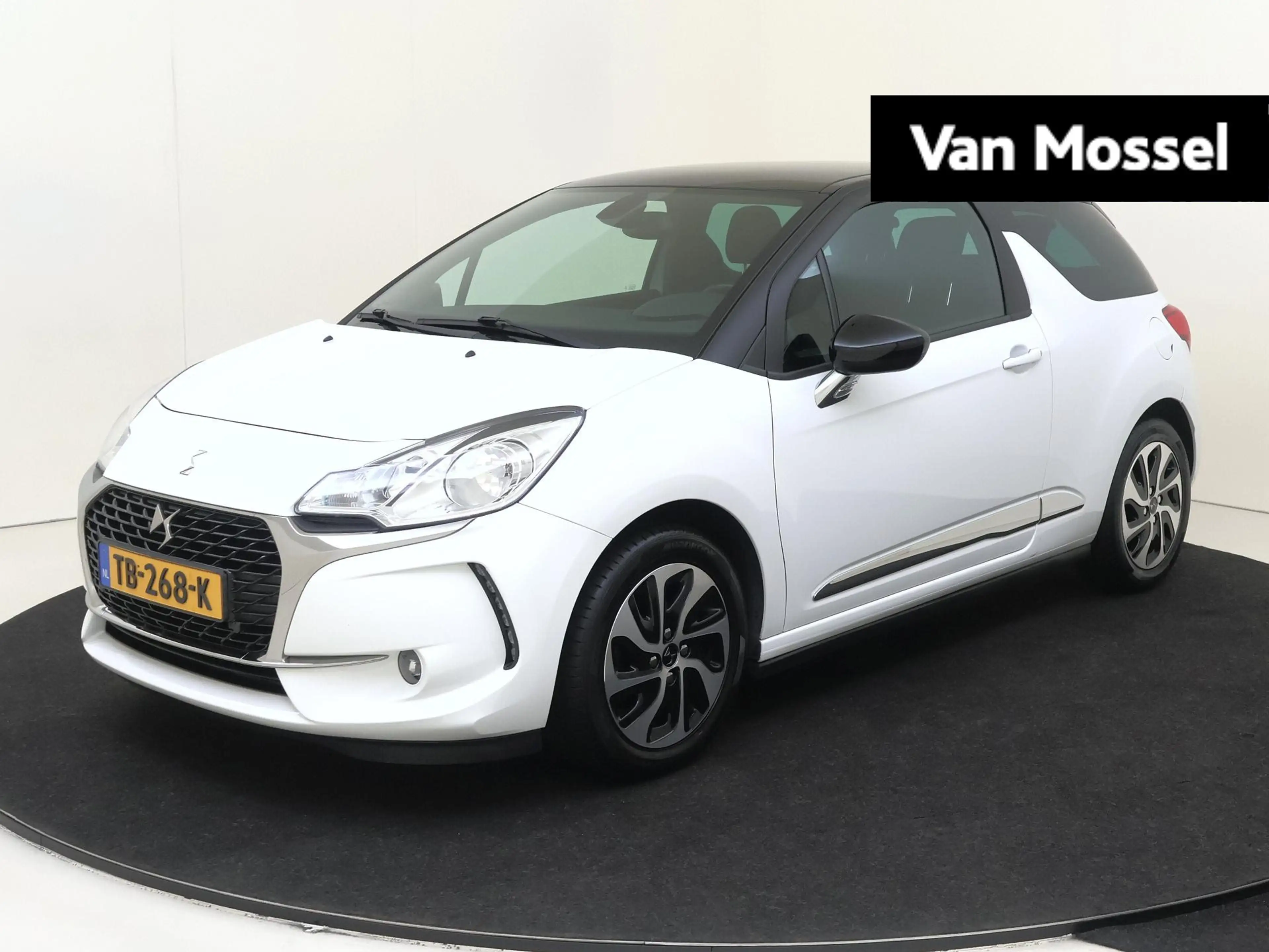 DS Automobiles DS 3 1.2 PureTech So Chic | Lichtmetalen velgen | Airco