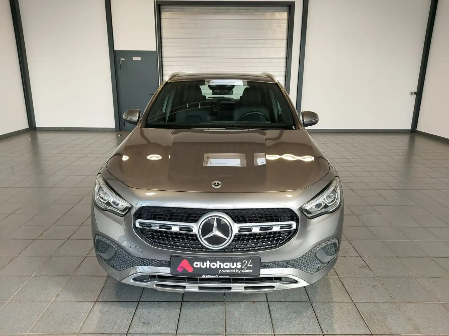 Mercedes-Benz GLA 200 Progressive  AHK|LED|Standzhg|MBUX Grijs - 2