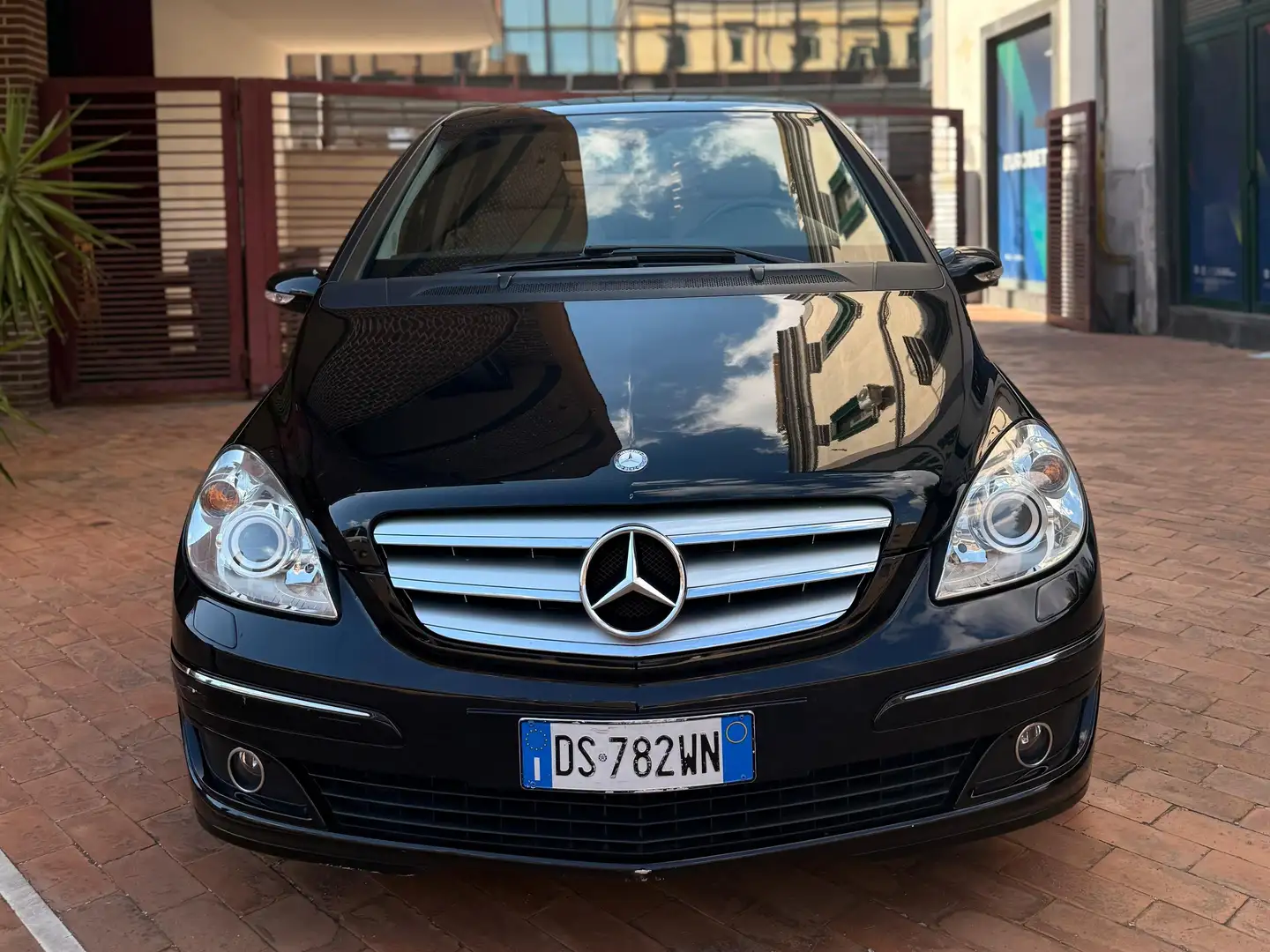 Mercedes-Benz B 200 Classe B - T245 cdi Chrome Negro - 2