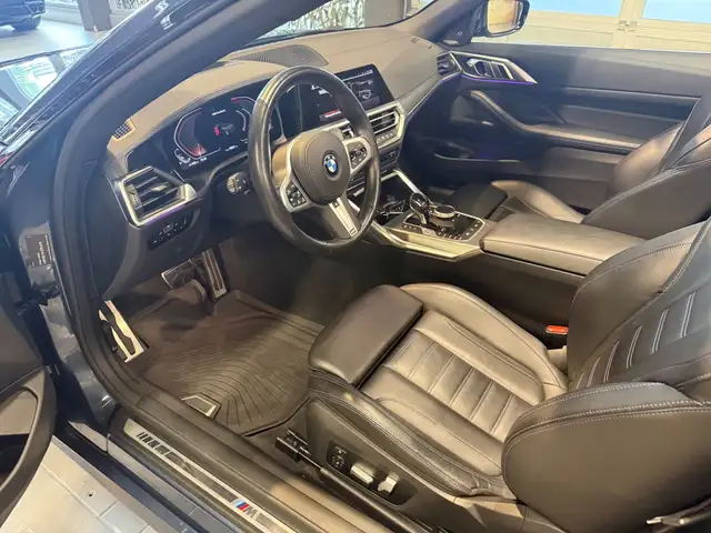 BMW M4 view 12