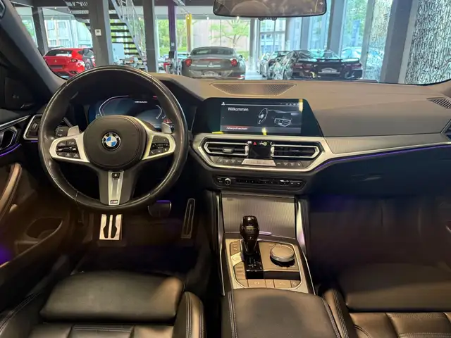BMW M4 view 17