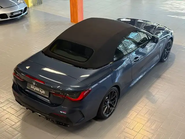 BMW M4 view 10