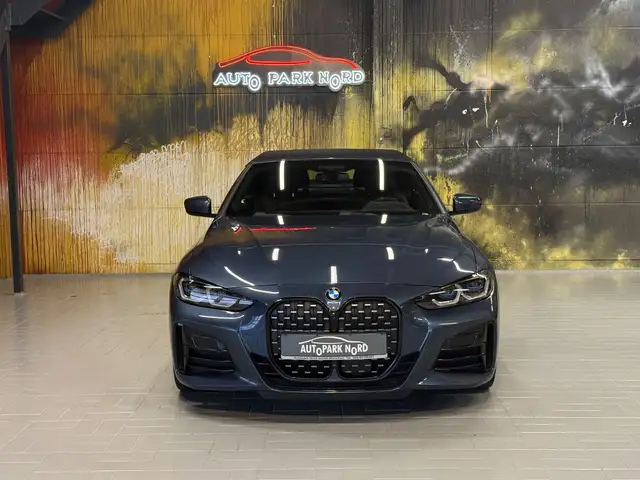 BMW M4 view 9