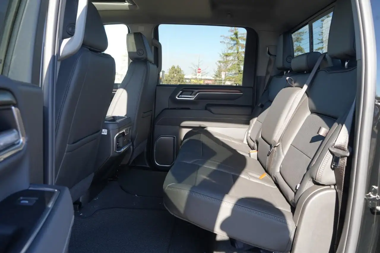GMC Sierra 3500HD снимка GMC Sierra 3500HD