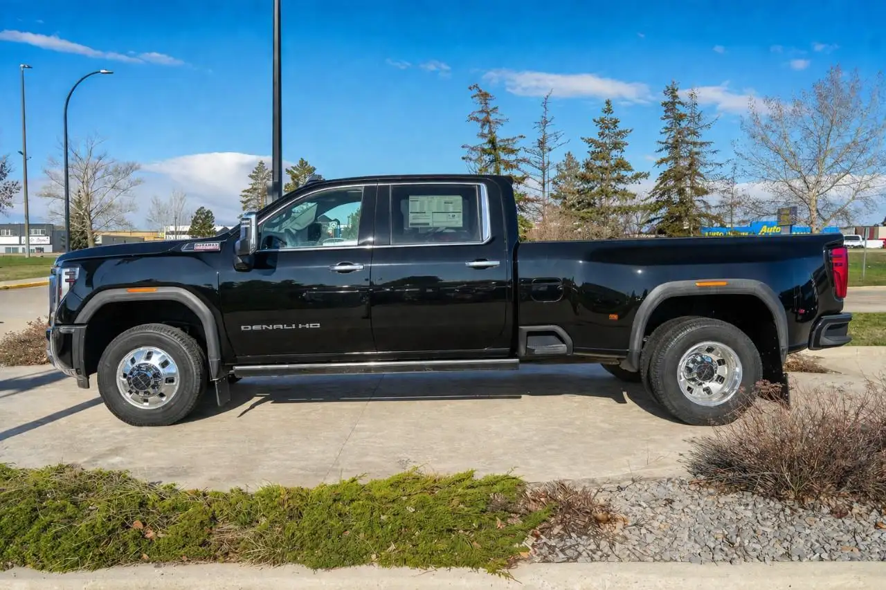 GMC Sierra 3500HD снимка GMC Sierra 3500HD