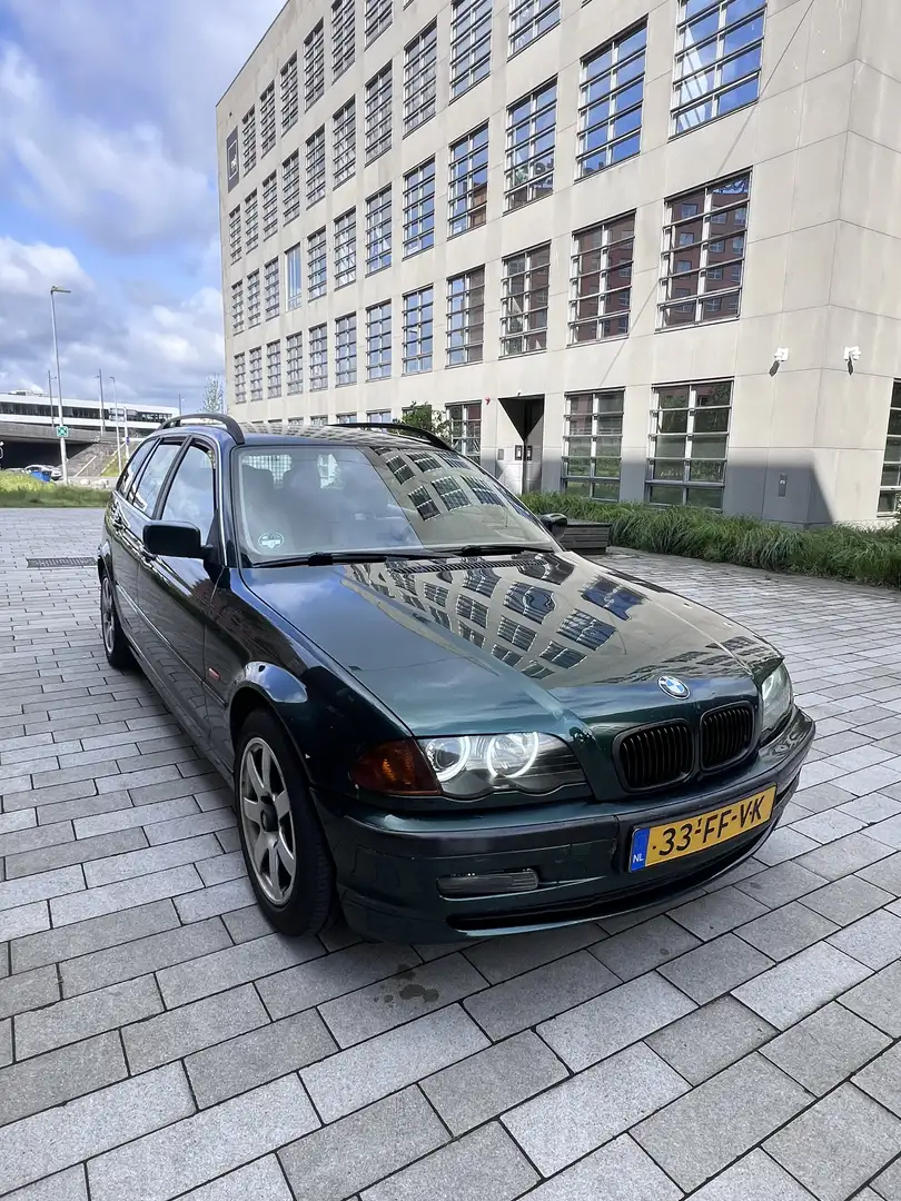 BMW 320 320i touring Exclusiv Edition - 2