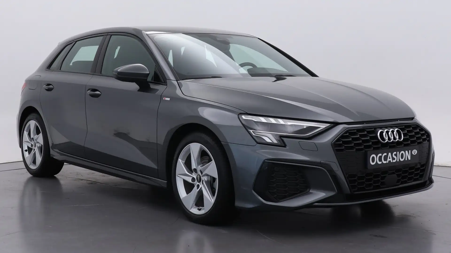 Audi A3 Sportback 30 TFSI S edition | Zwart Optiek | 17" L Gris - 2