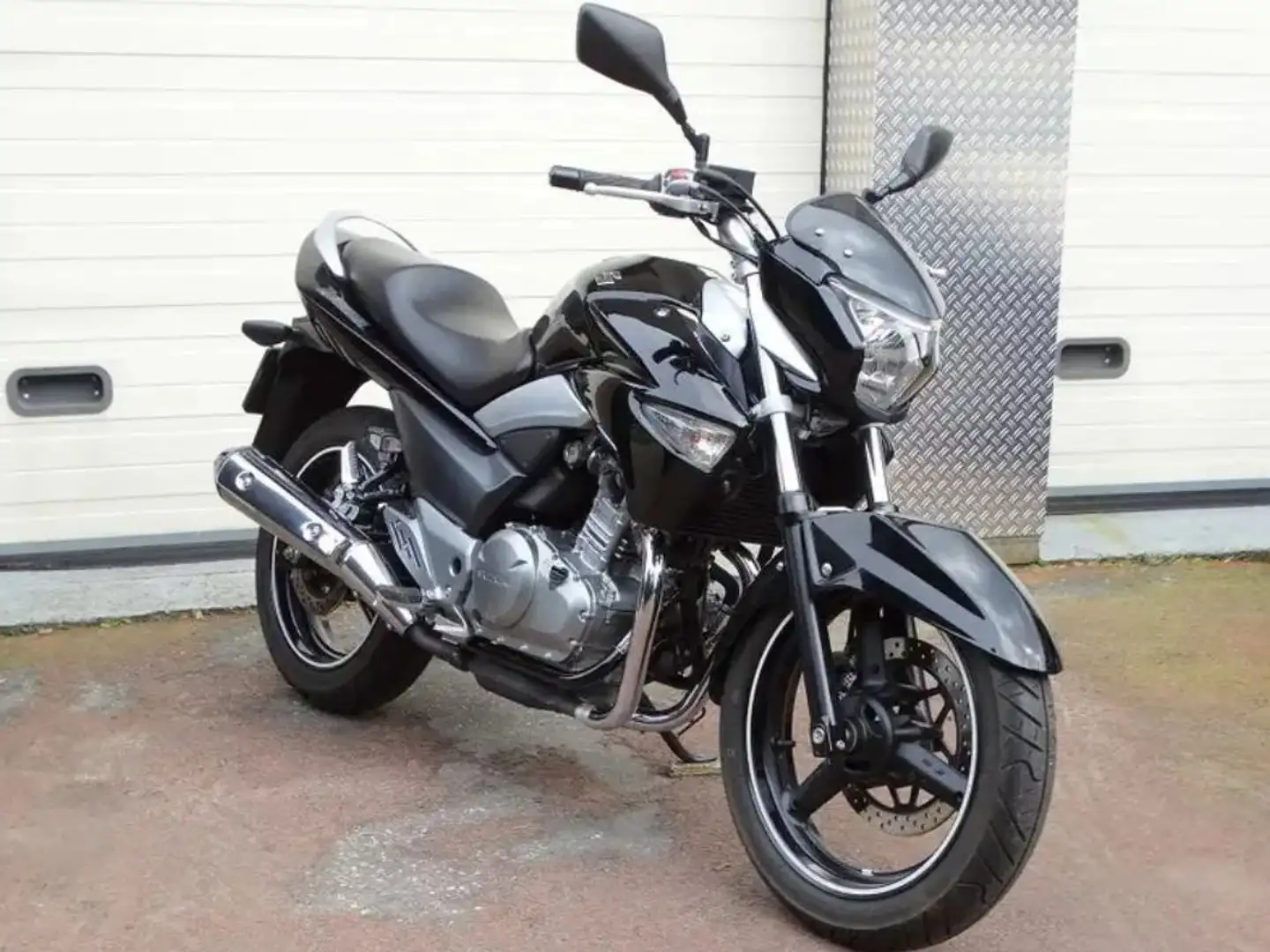 Suzuki Inazuma 250 Noir - 1