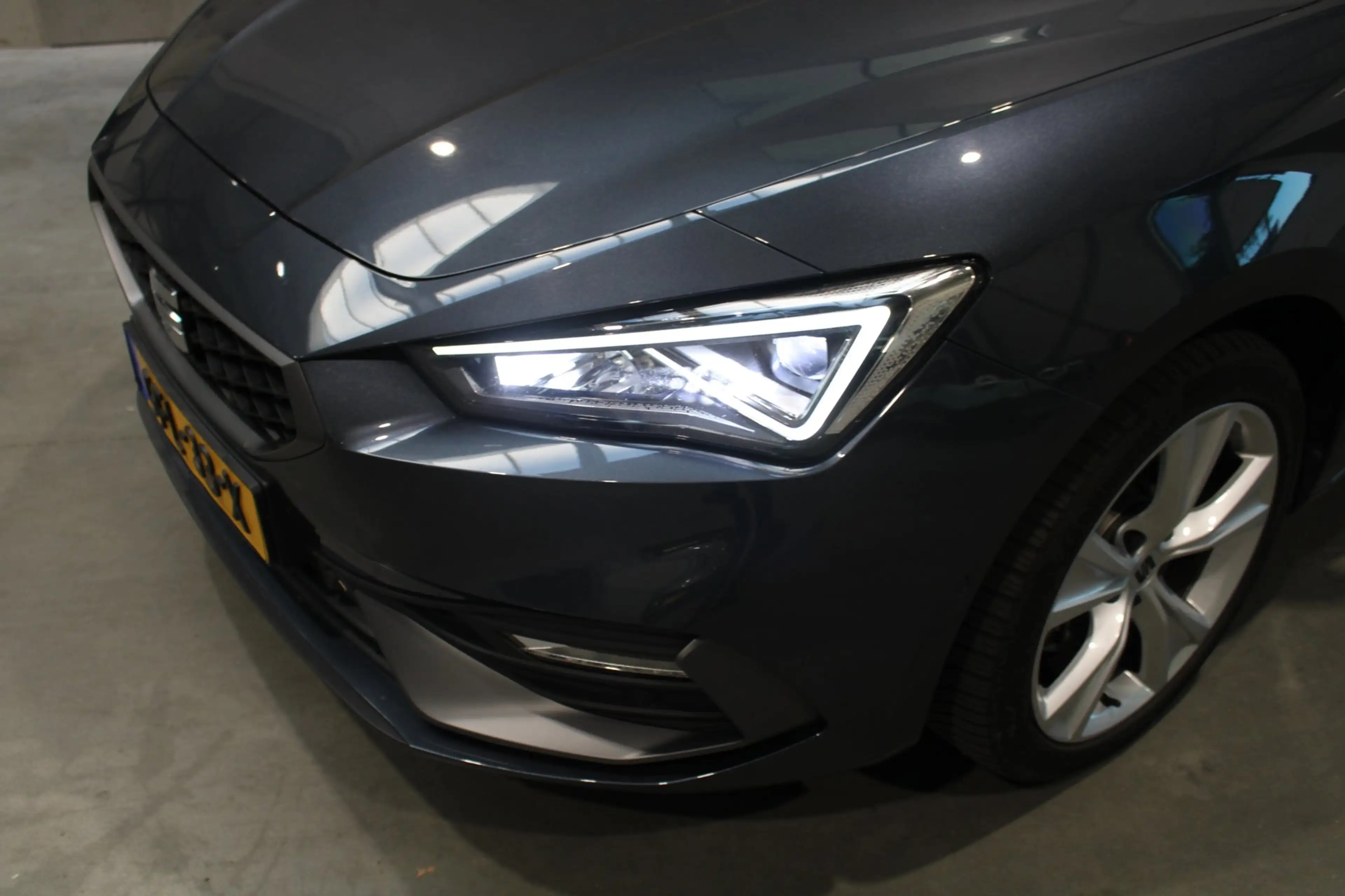 SEAT Leon e-Hybrid Sportstourer 1.4 TSI eHybrid PHEV FR Camera/Cruise — photo 3