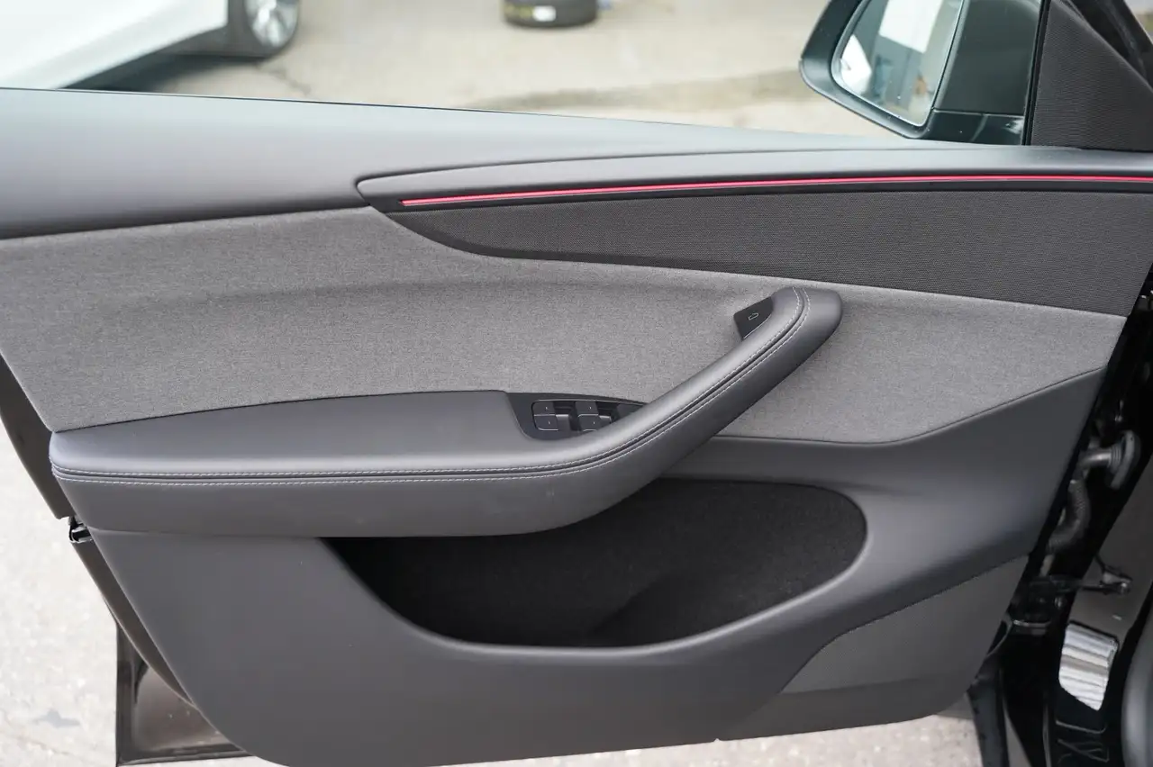 Tesla Model Y RWD Premium *AHK*foliert*, миниатюра 12