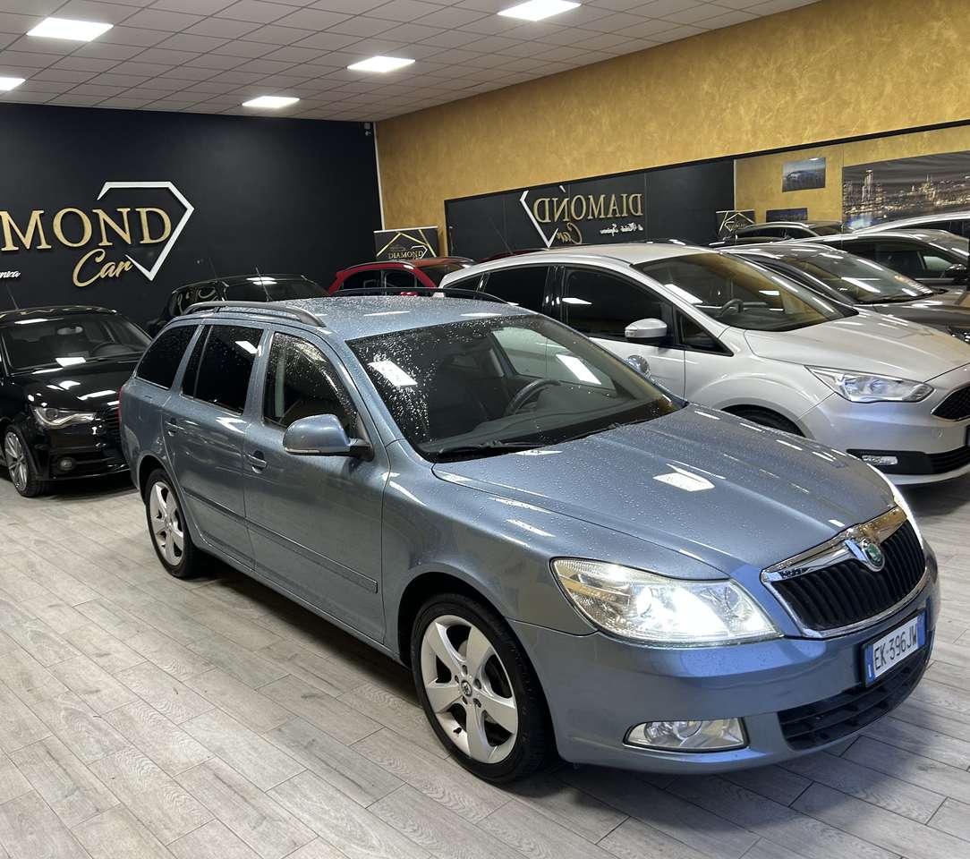 Skoda Octavia 1.6 tdi “PELLE/CRUISE/VETRI OSCURATI/17”-2012