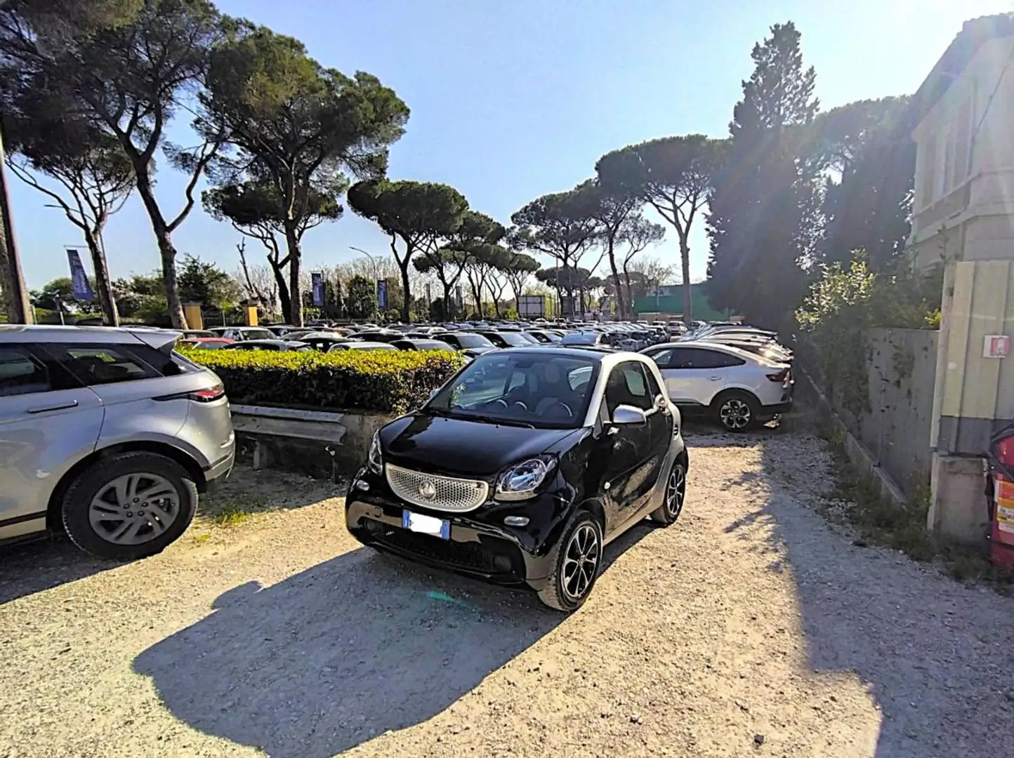 smart forTwo 1.0cc 70cv TETTO PANORAM CERCHI IN LEGA CLIMA AUTO Nero - 1