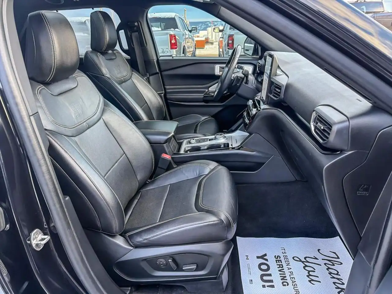 Ford Explorer снимка Ford Explorer