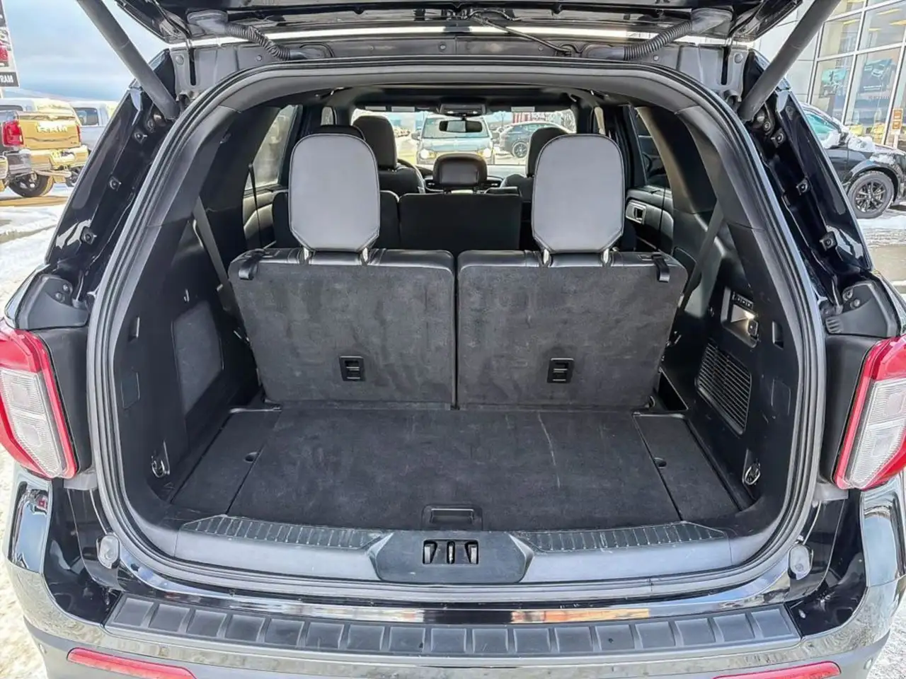 Ford Explorer снимка Ford Explorer