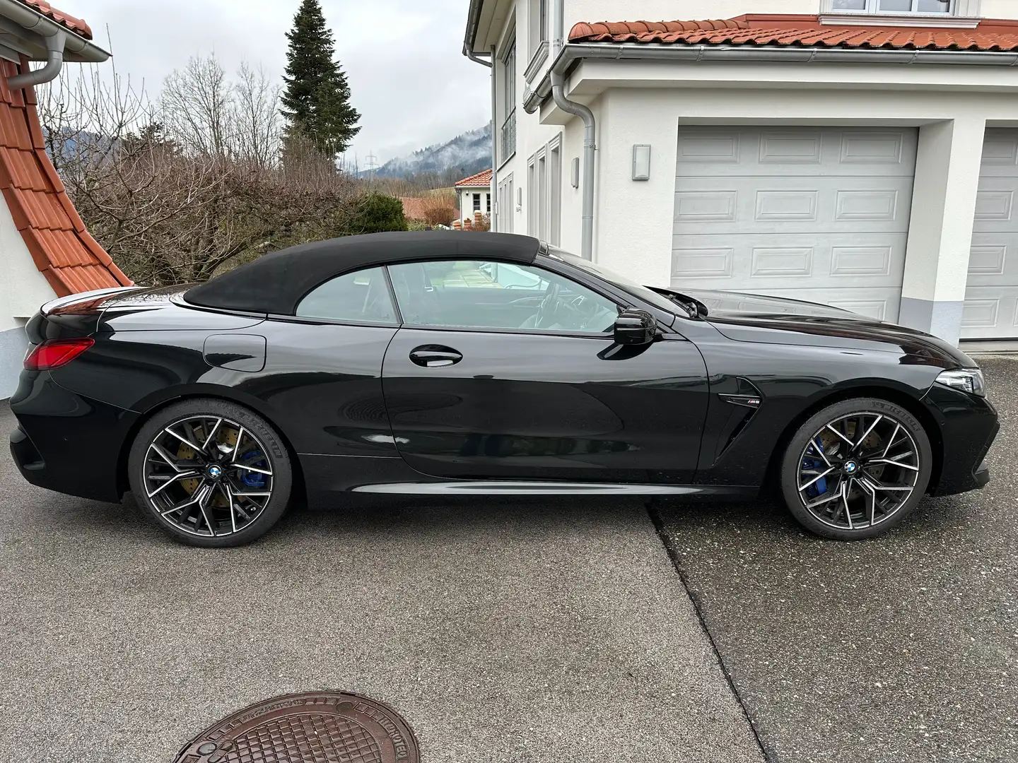 BMW M8 M8 Schwarz - 1