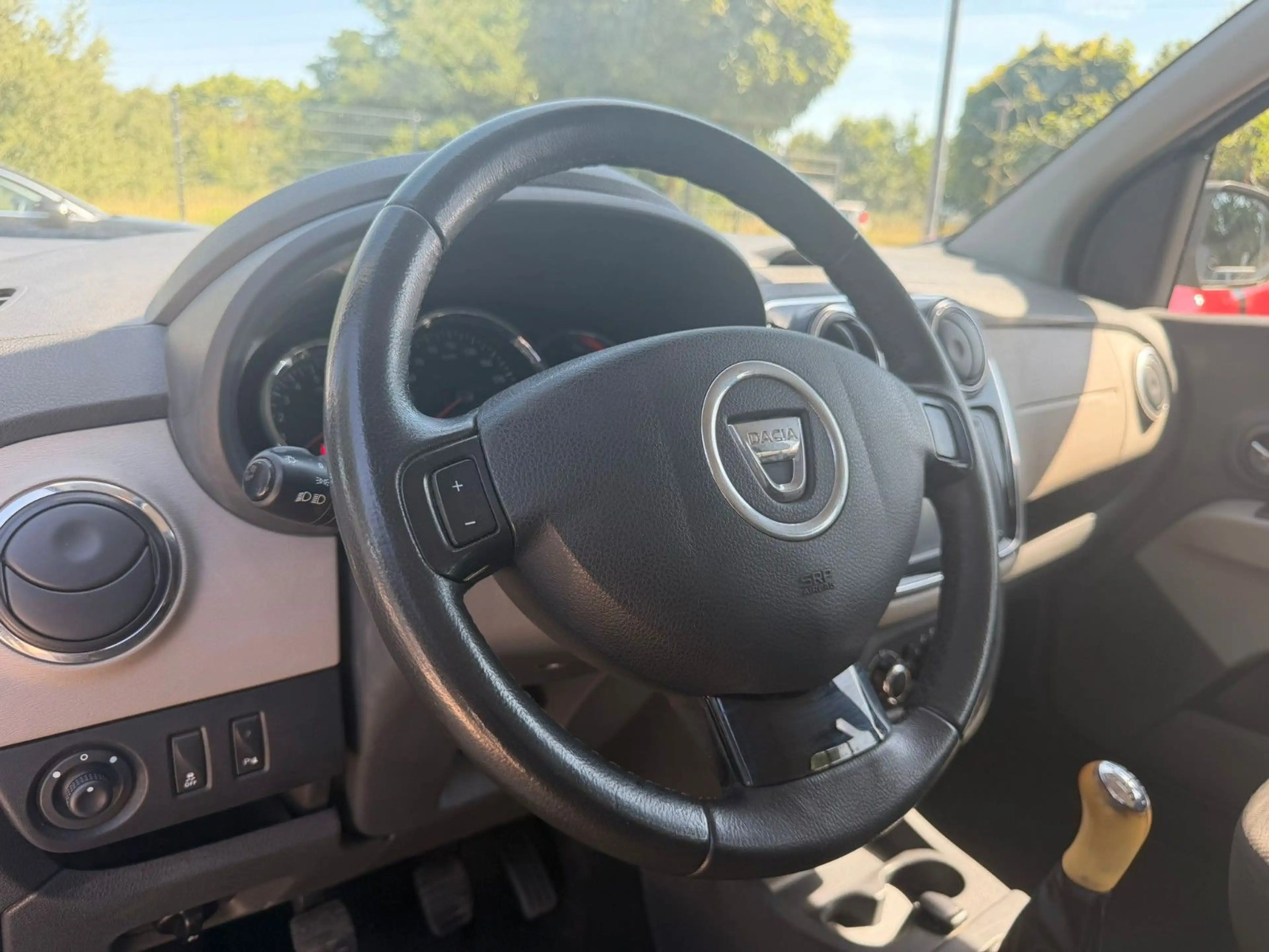 Dacia Lodgy Laureate AWR*Navi*Klima*Tempo — photo 8