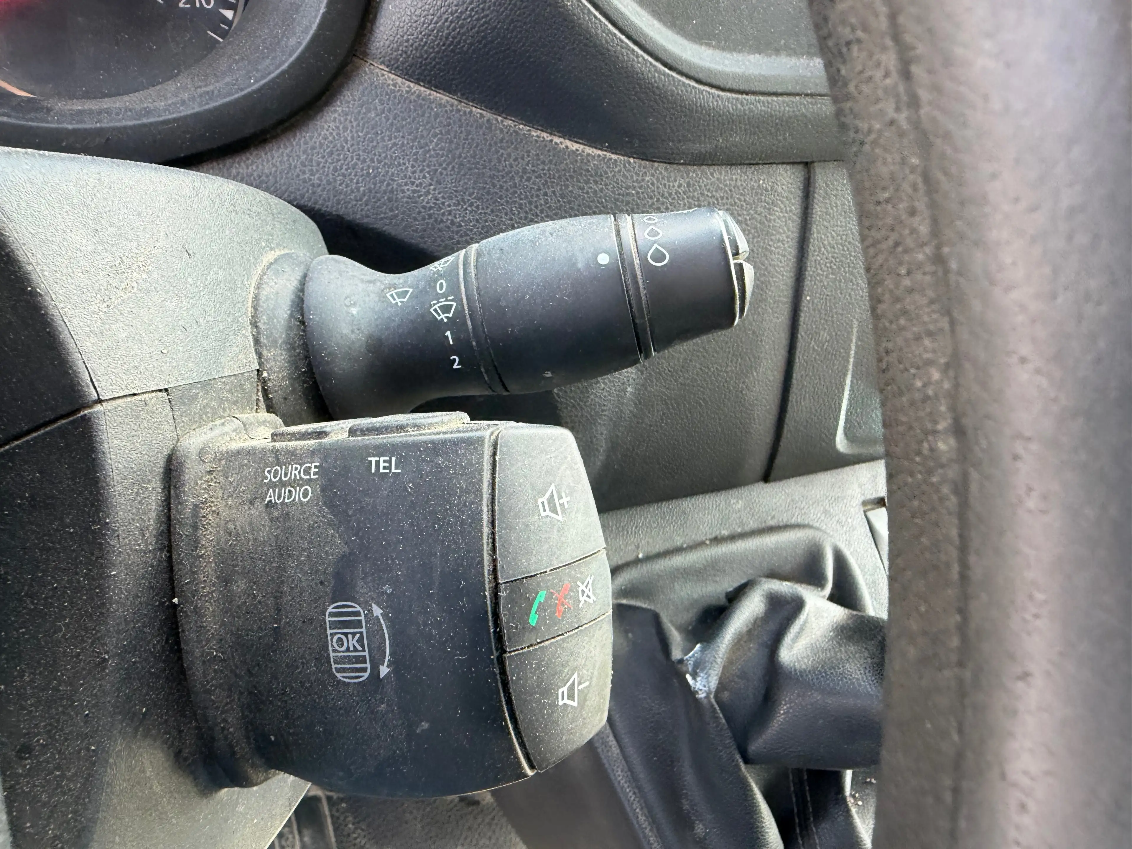 Nissan NV400 2.3 dCi — photo 8