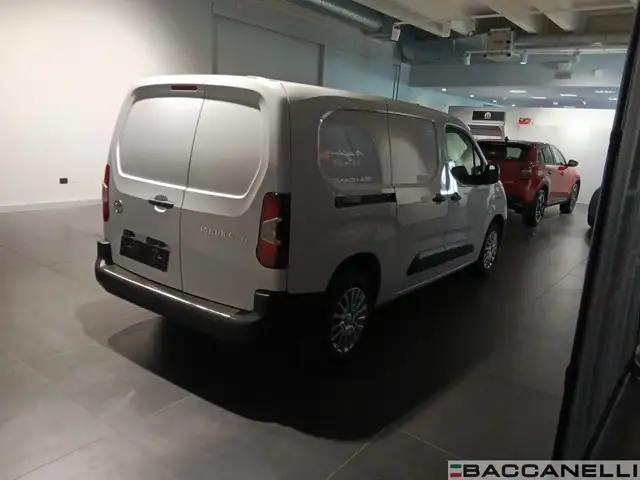 Toyota Proace City view 5