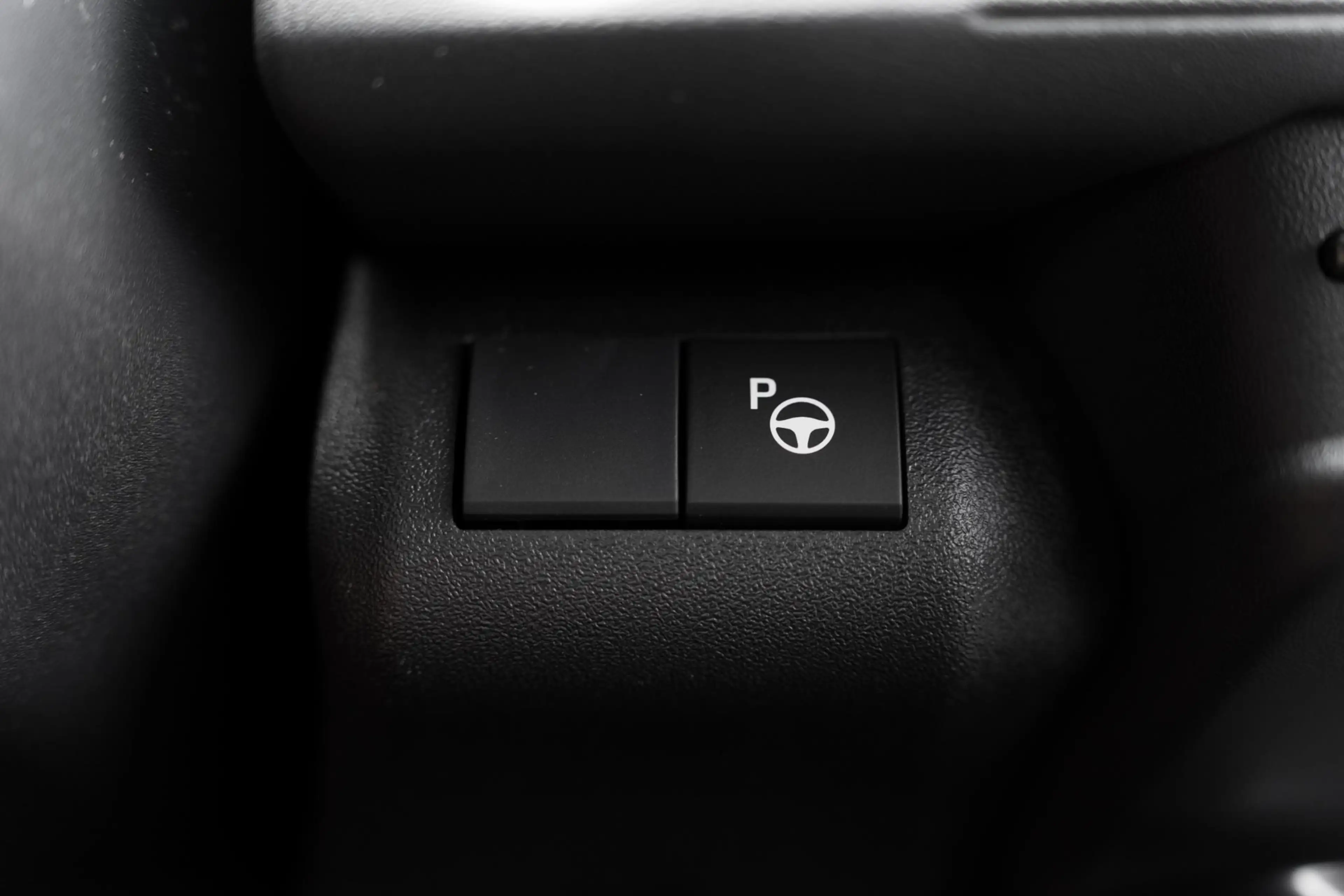 Toyota C-HR+ Executive AWD 77 kWh — photo 30