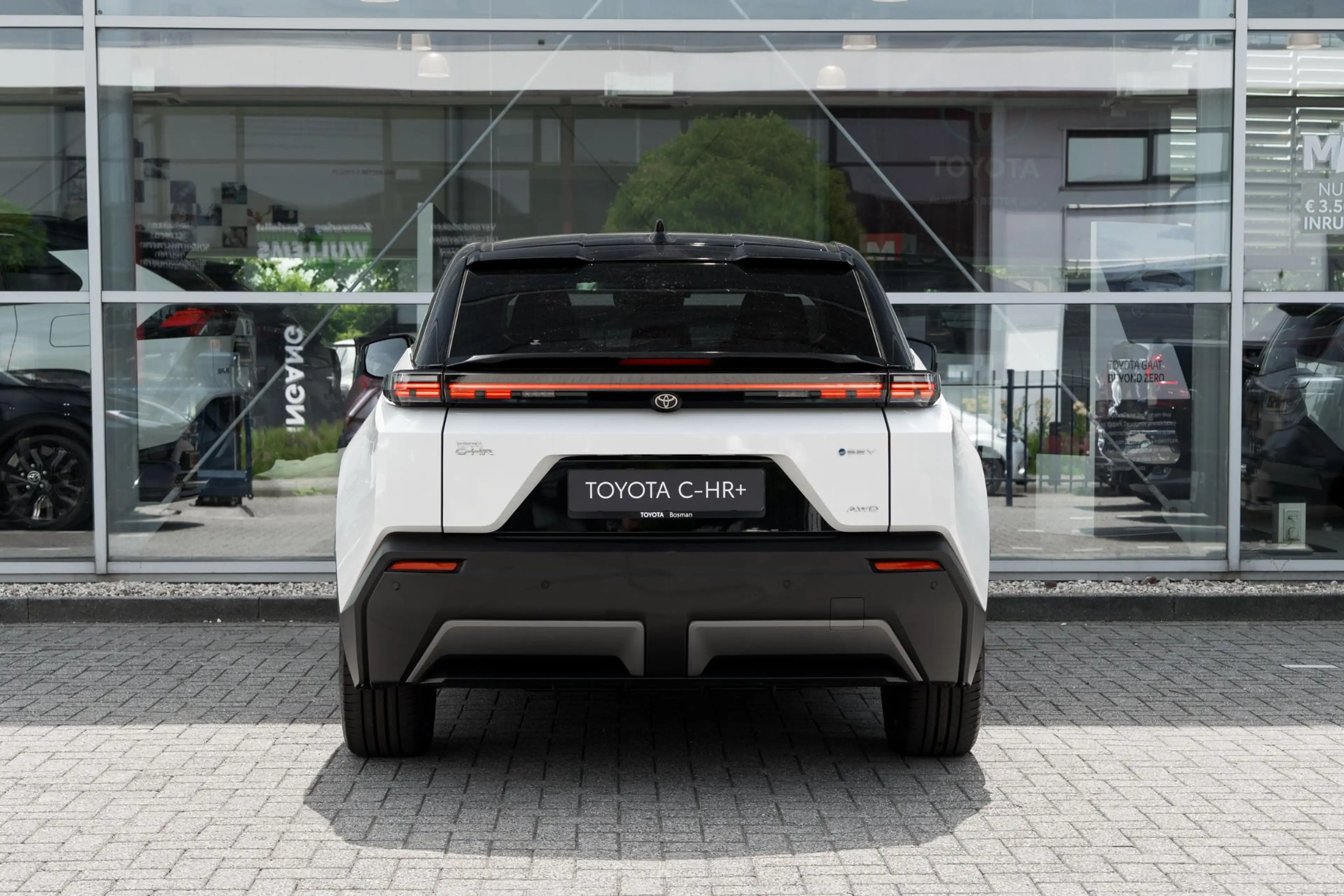 Toyota C-HR+ Executive AWD 77 kWh — photo 15