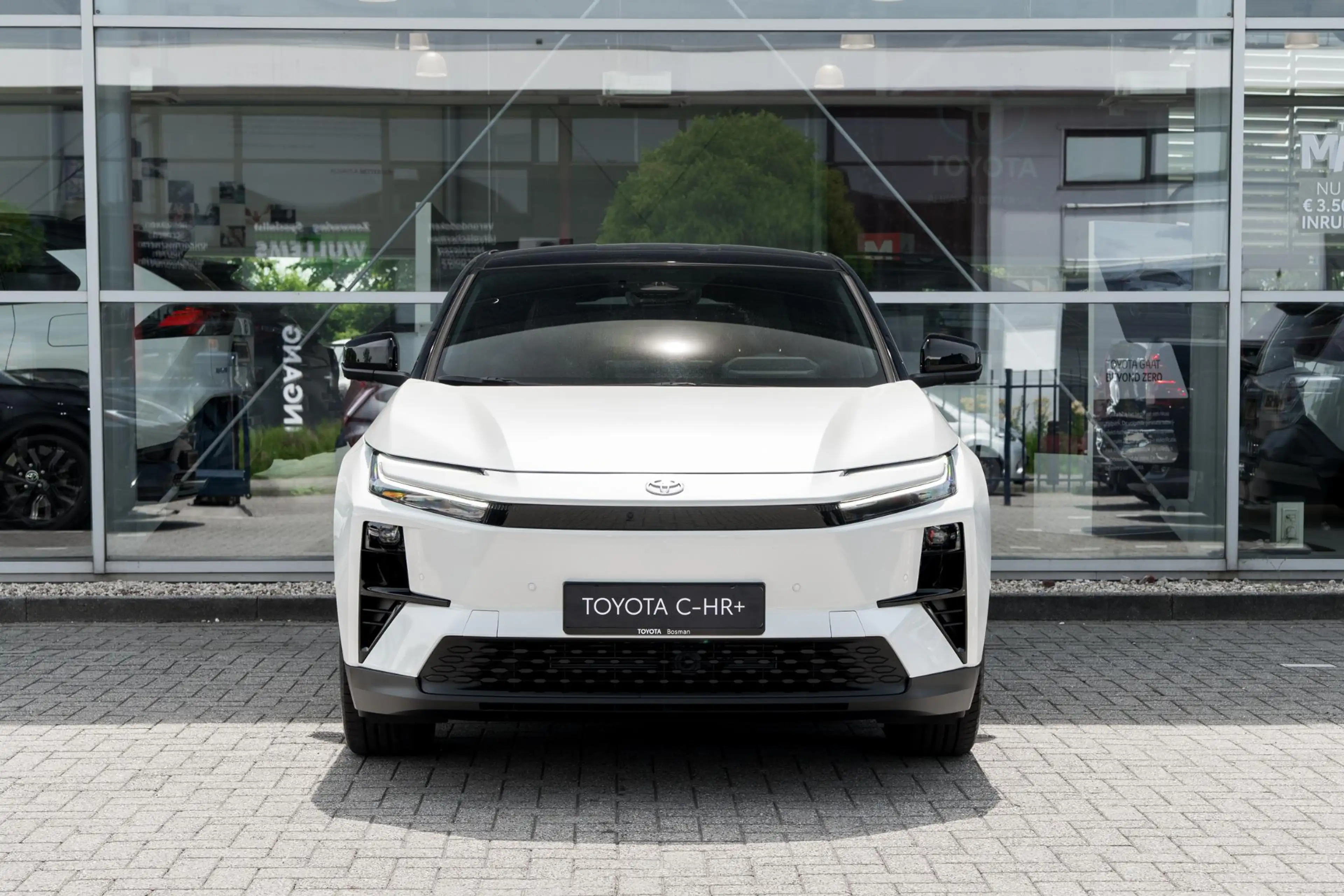 Toyota C-HR+ Executive AWD 77 kWh — photo 14