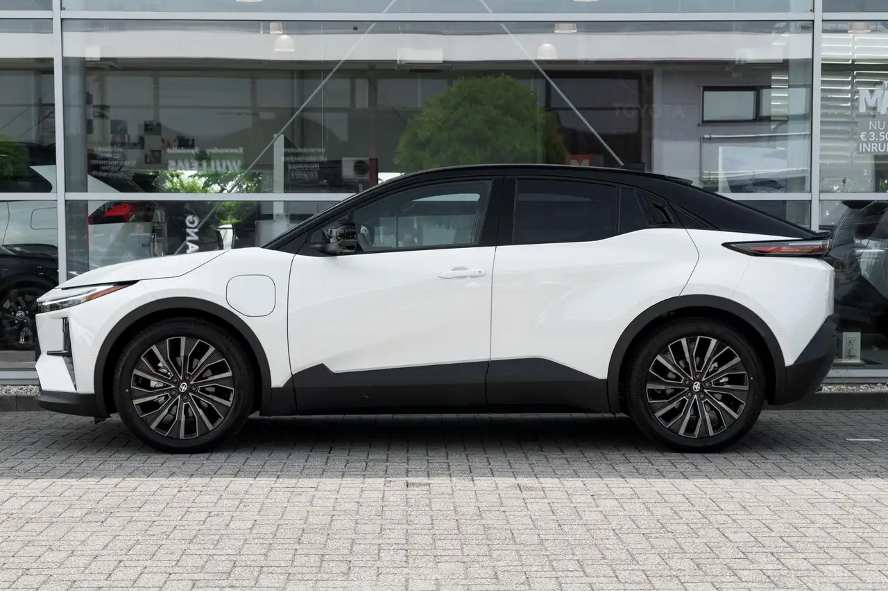 Toyota C-HR 2026 — фото 9