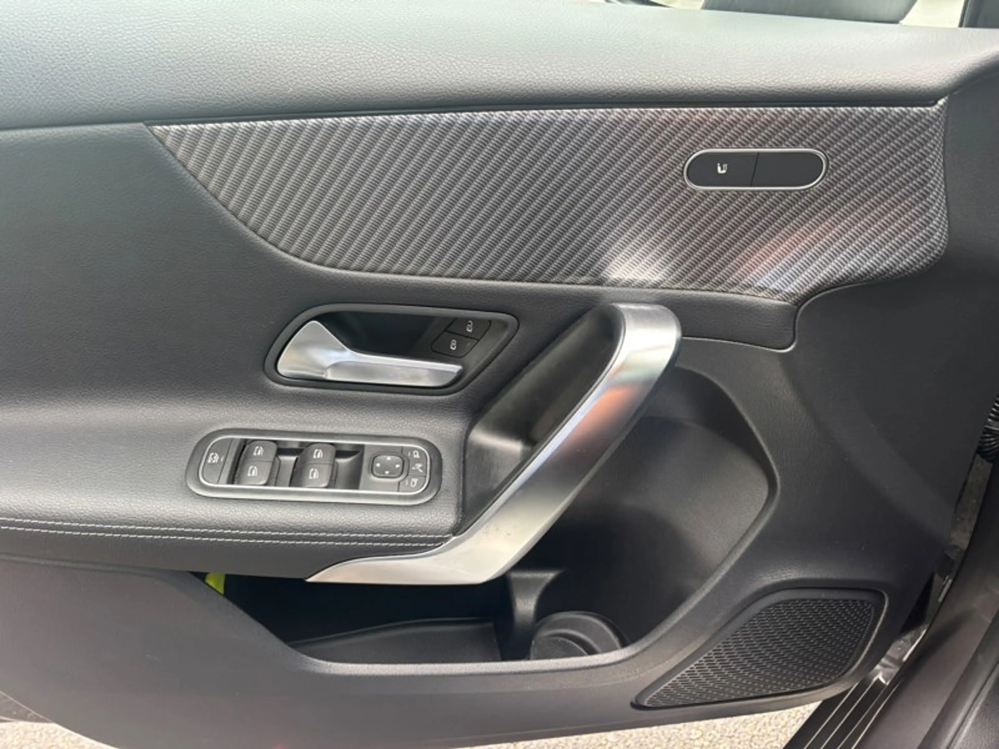 Mercedes-Benz A 180 Luxury Line — photo 11
