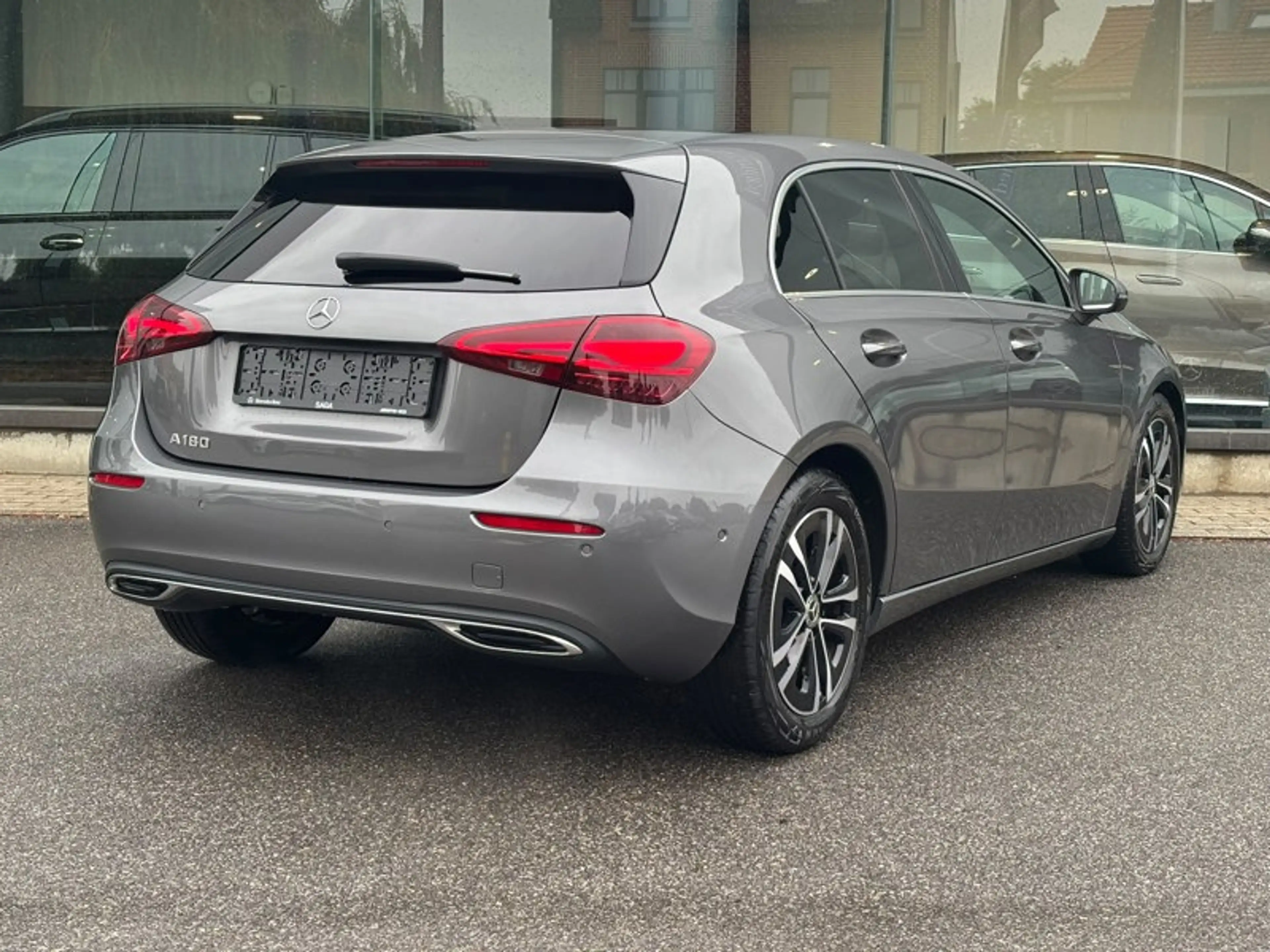 Mercedes-Benz A 180 Luxury Line — photo 5