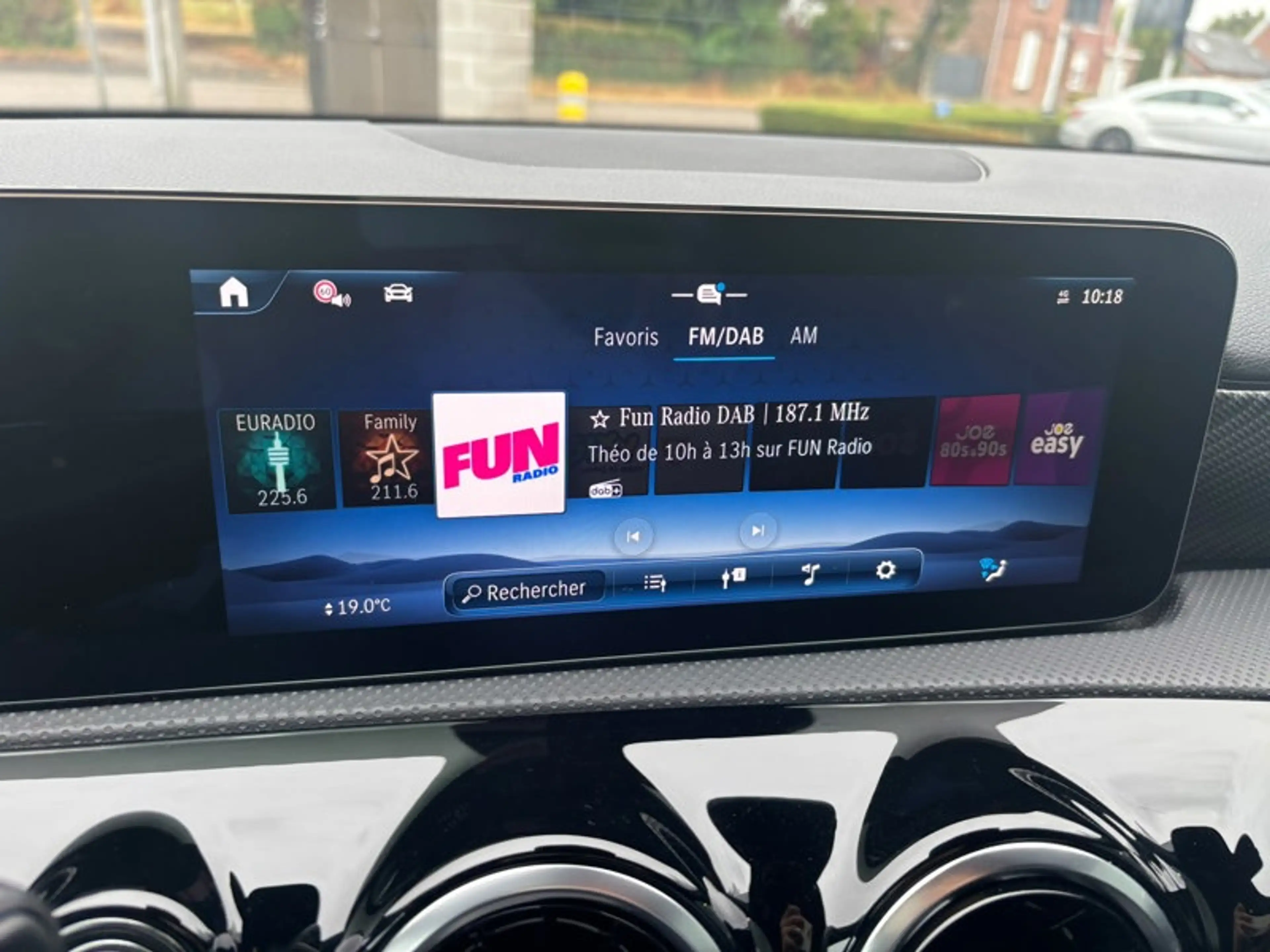 Mercedes-Benz A 180 Luxury Line — photo 13