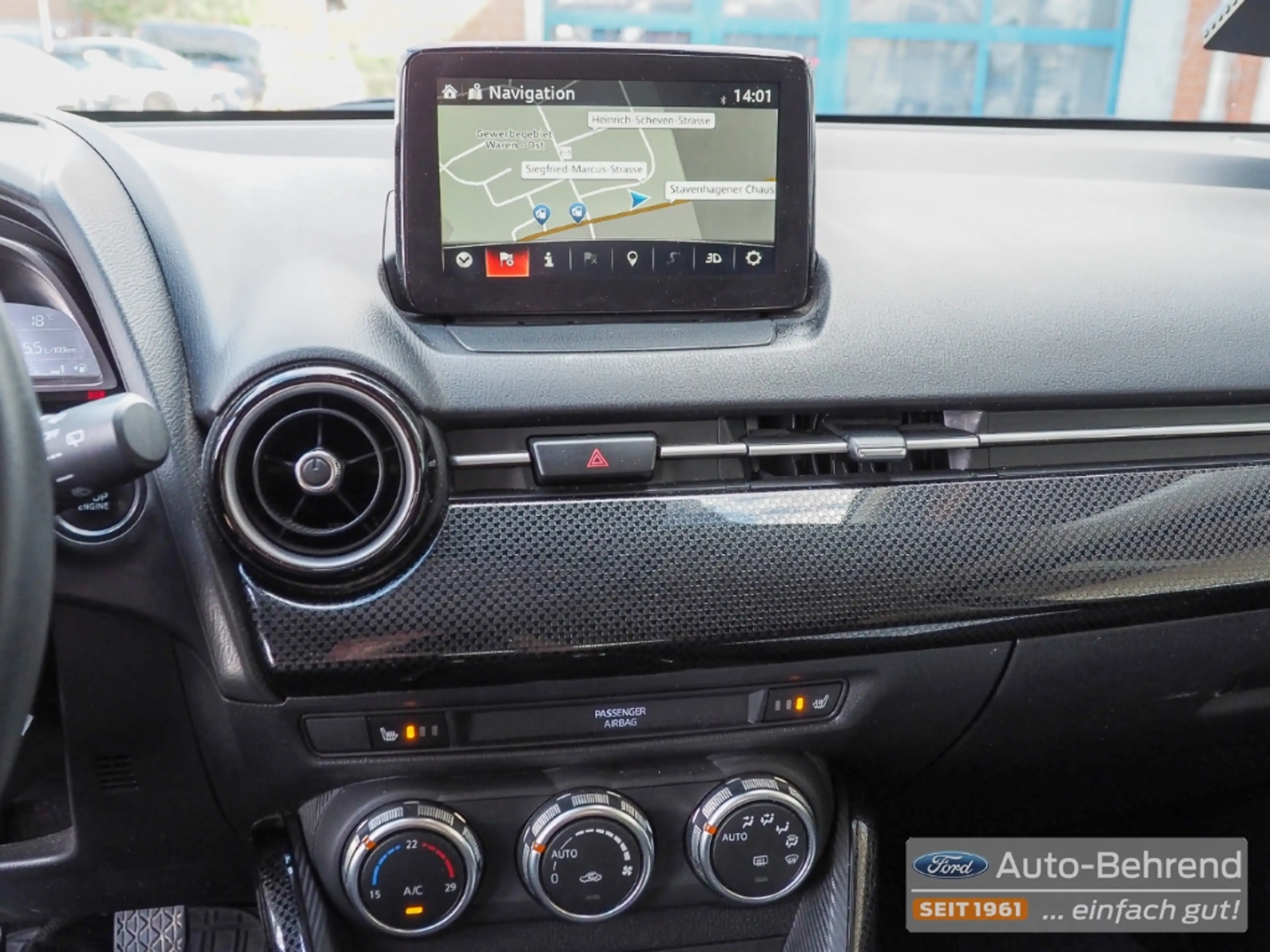 Mazda 2 Kizoku Navi Sommer + Winterräder — photo 4