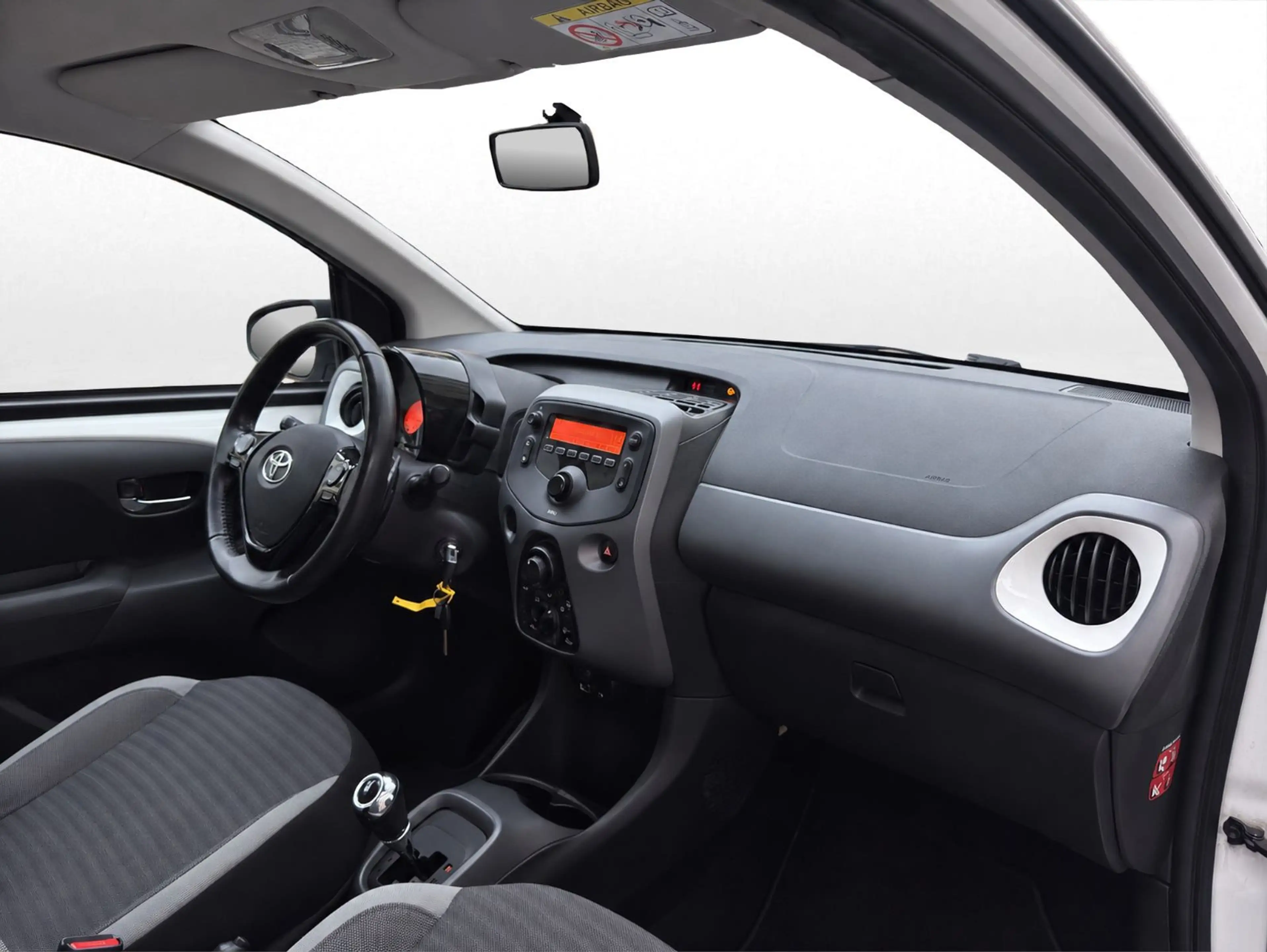 Toyota Aygo x-play Automatik *2.Hand/USB/AUX/Bluetooth* — photo 9