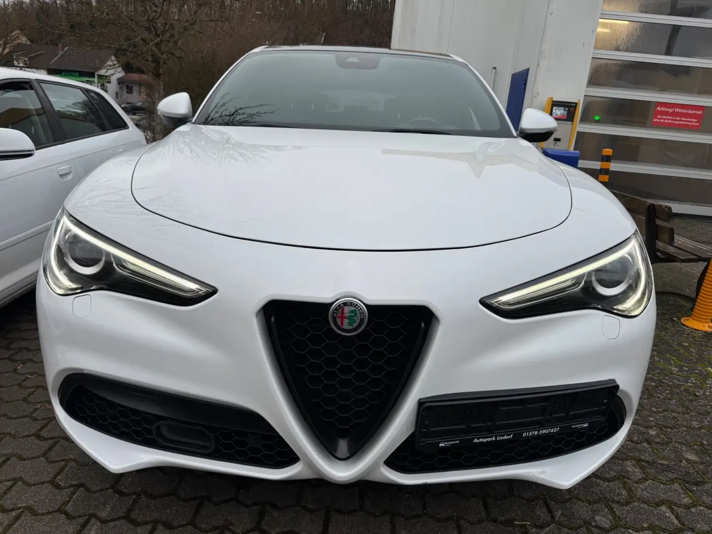 Alfa Romeo Stelvio Veloce Q4 Panorama+Leder+LED+ACC Weiß - 2
