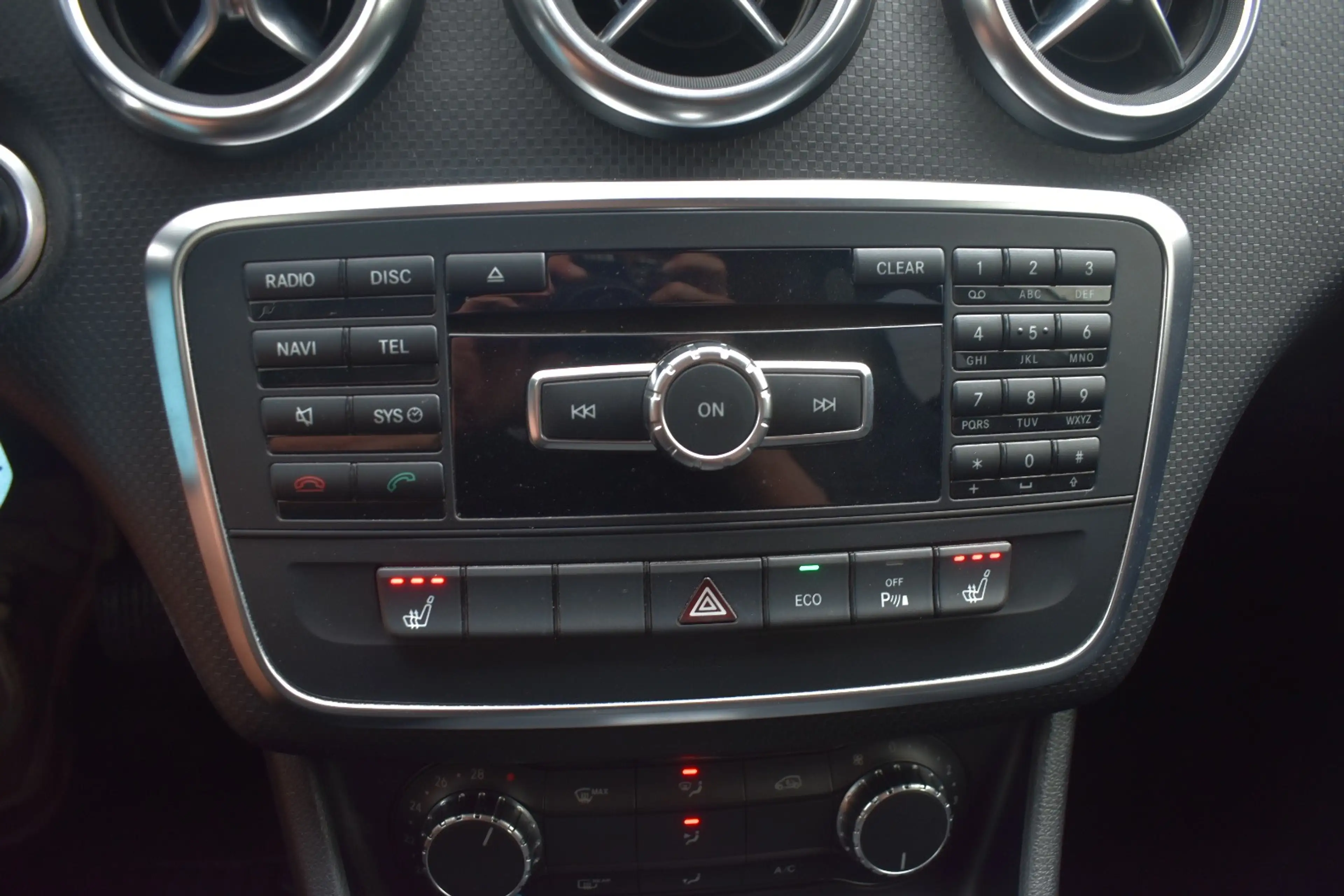 Mercedes-Benz A 180 I Navi / Xenon / Leder / PDC / Verw Zetels / Garantie — photo 12