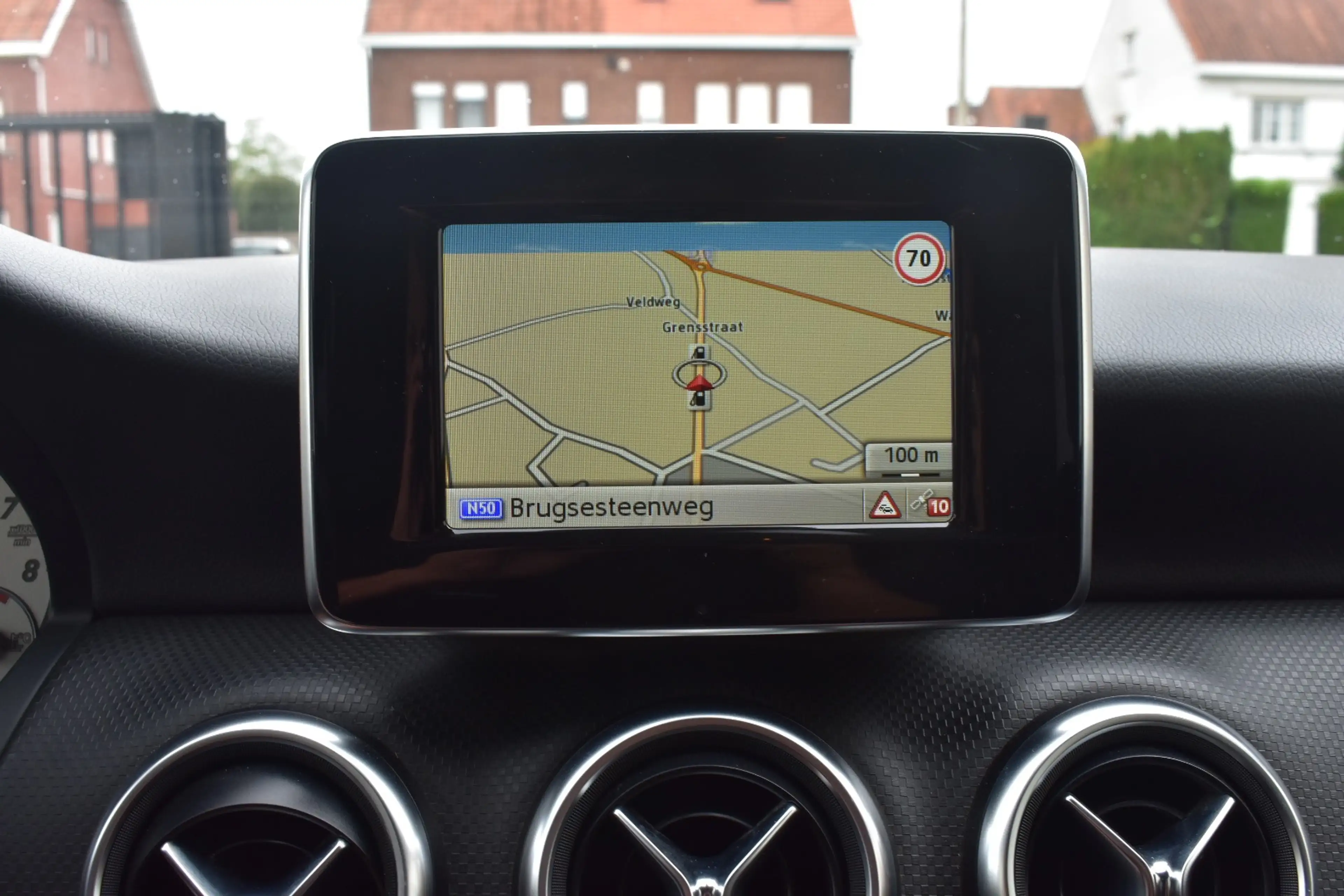 Mercedes-Benz A 180 I Navi / Xenon / Leder / PDC / Verw Zetels / Garantie — photo 13