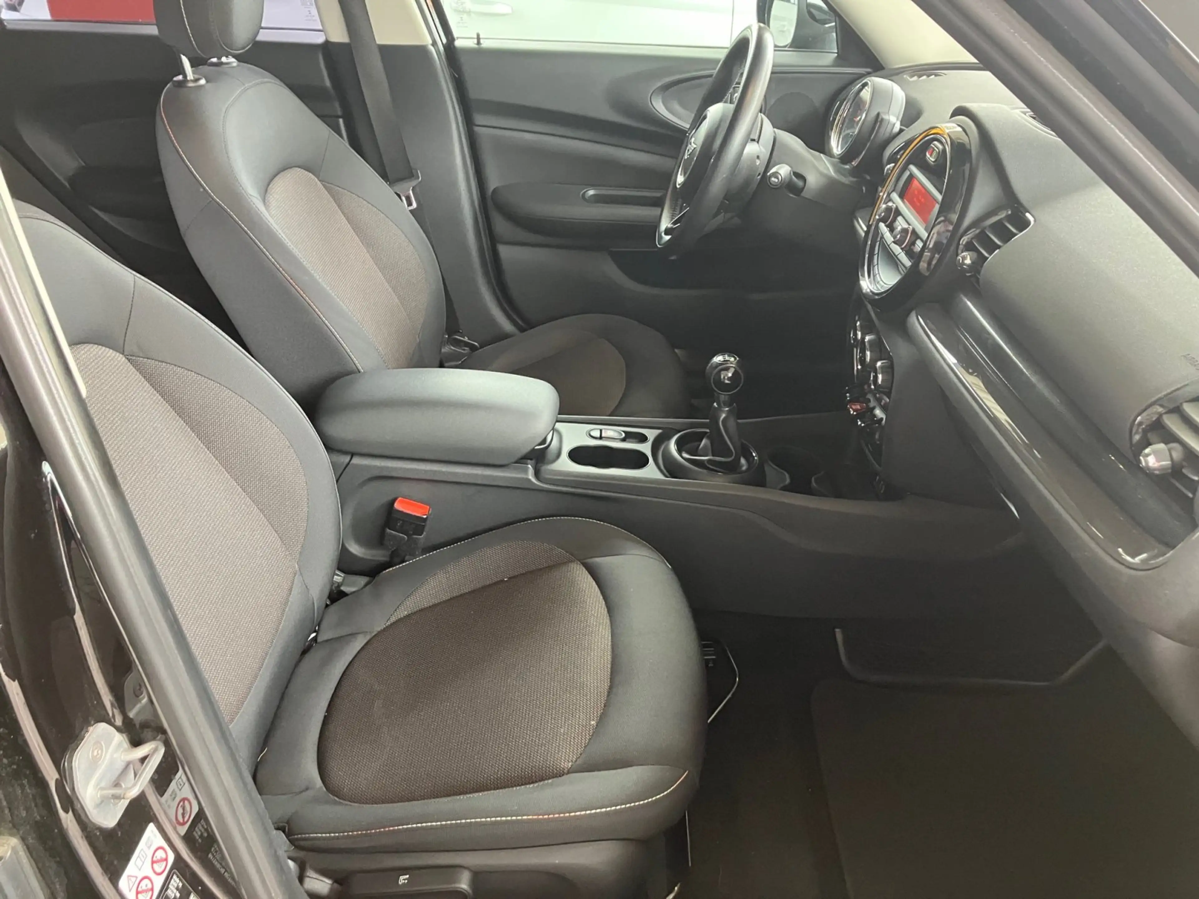 MINI One Clubman 1.5 SHZ PDC Klimaautomatik — photo 10