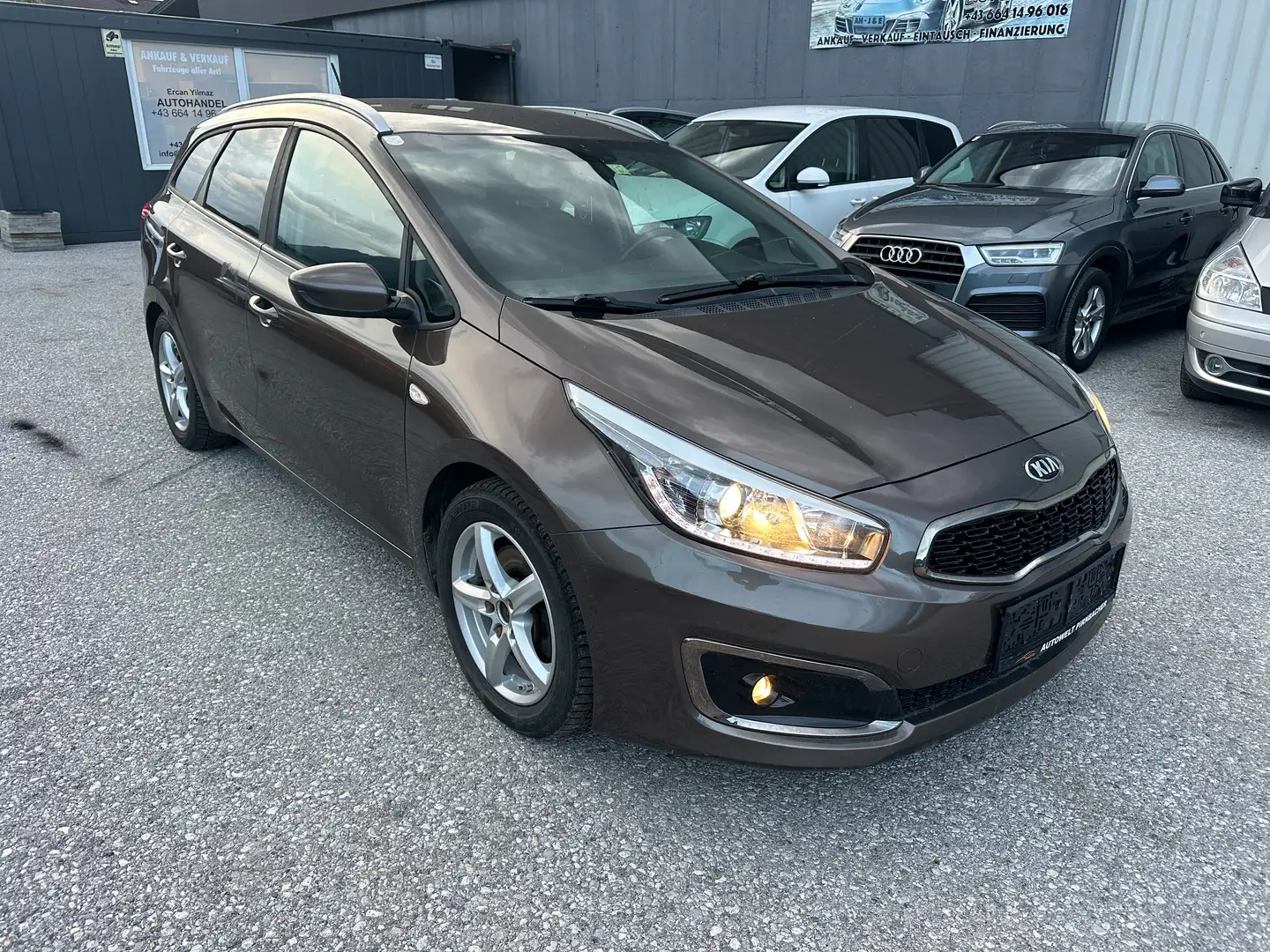 Kia Ceed SW / cee'd SW Edition 1.6 Diesel Euro6 Beige - 1
