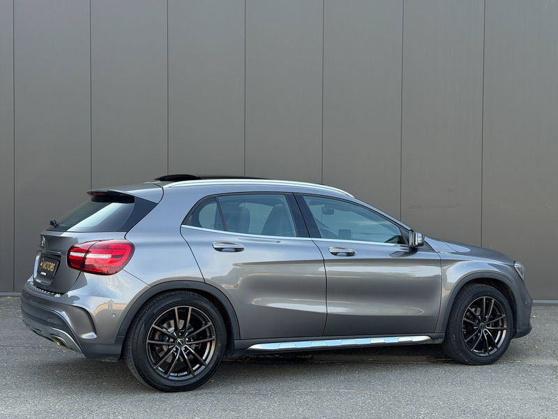 Mercedes-Benz GLA 200 d 136cv - Boite Auto. - Pack AMG - Toit ouvrant — photo 4