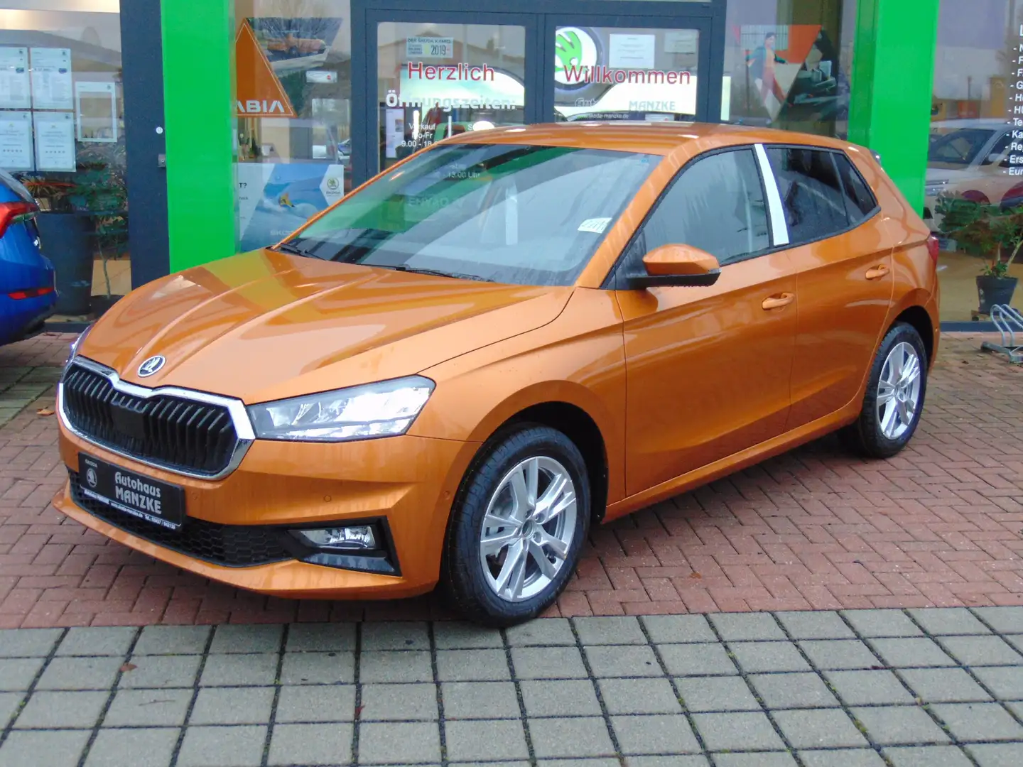 Skoda Fabia 1.0TSI Ambition / Navi / Totwinkel / PDC v+h Naranja - 1