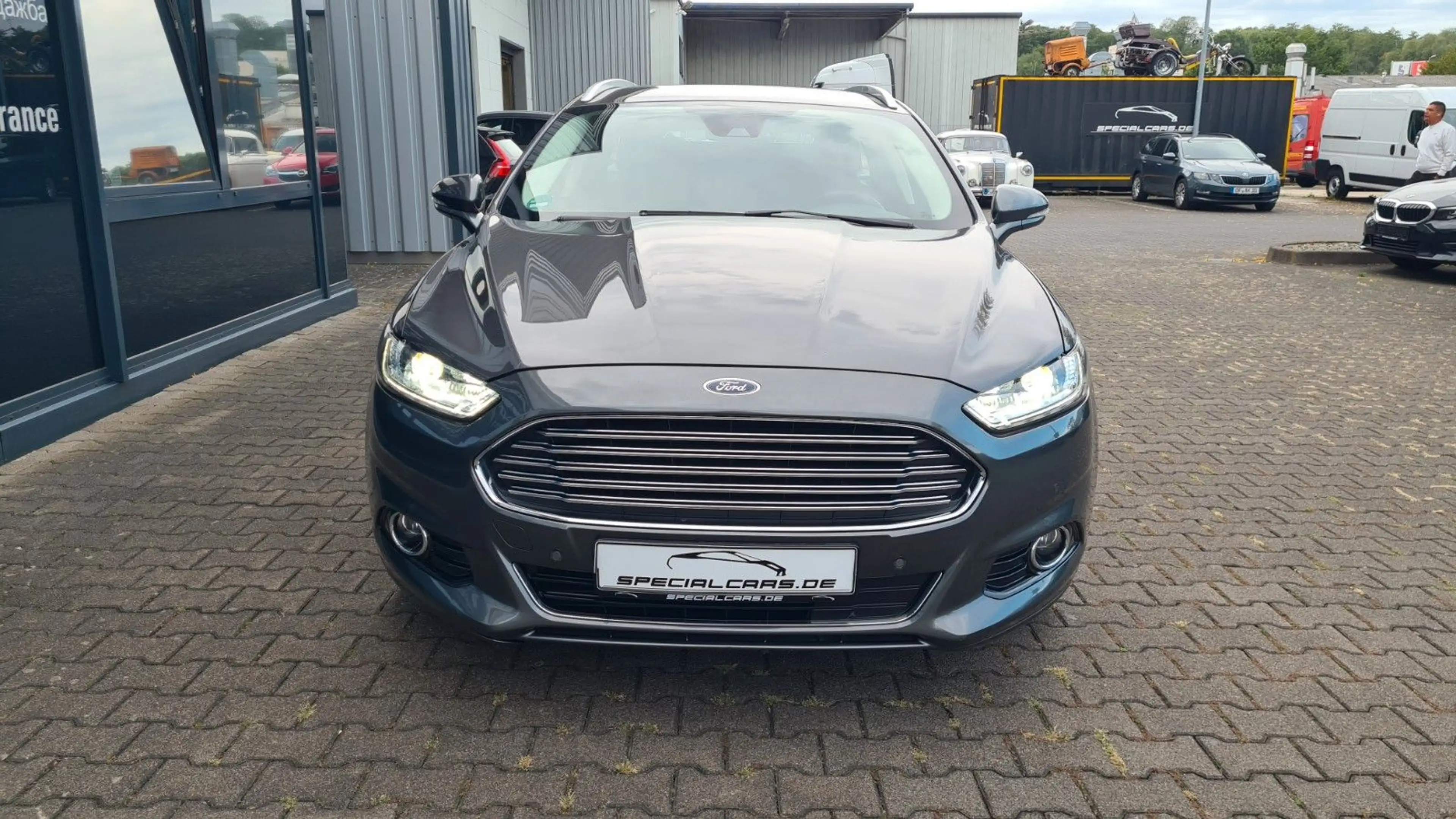 Ford Mondeo Turnier Titanium - ASSISTS - LED - AHK - — photo 2