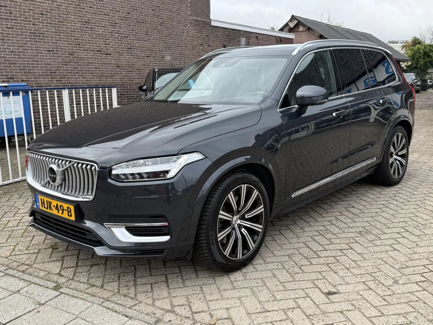 Volvo XC90 2.0 T8 AWD Inscription Luchtvering Pack Lounge Grijs - 2