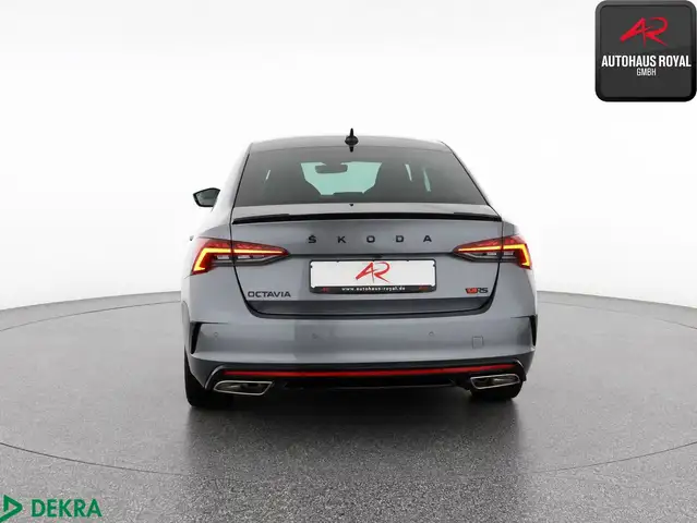 Skoda Octavia view 4