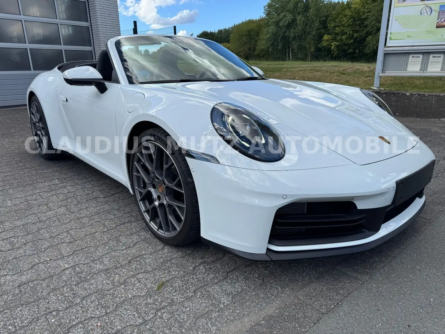 Porsche 992 .2 Cabrio °SPORTABGAS ° BOSE ° KEYLESS ° 360° Weiß - 1