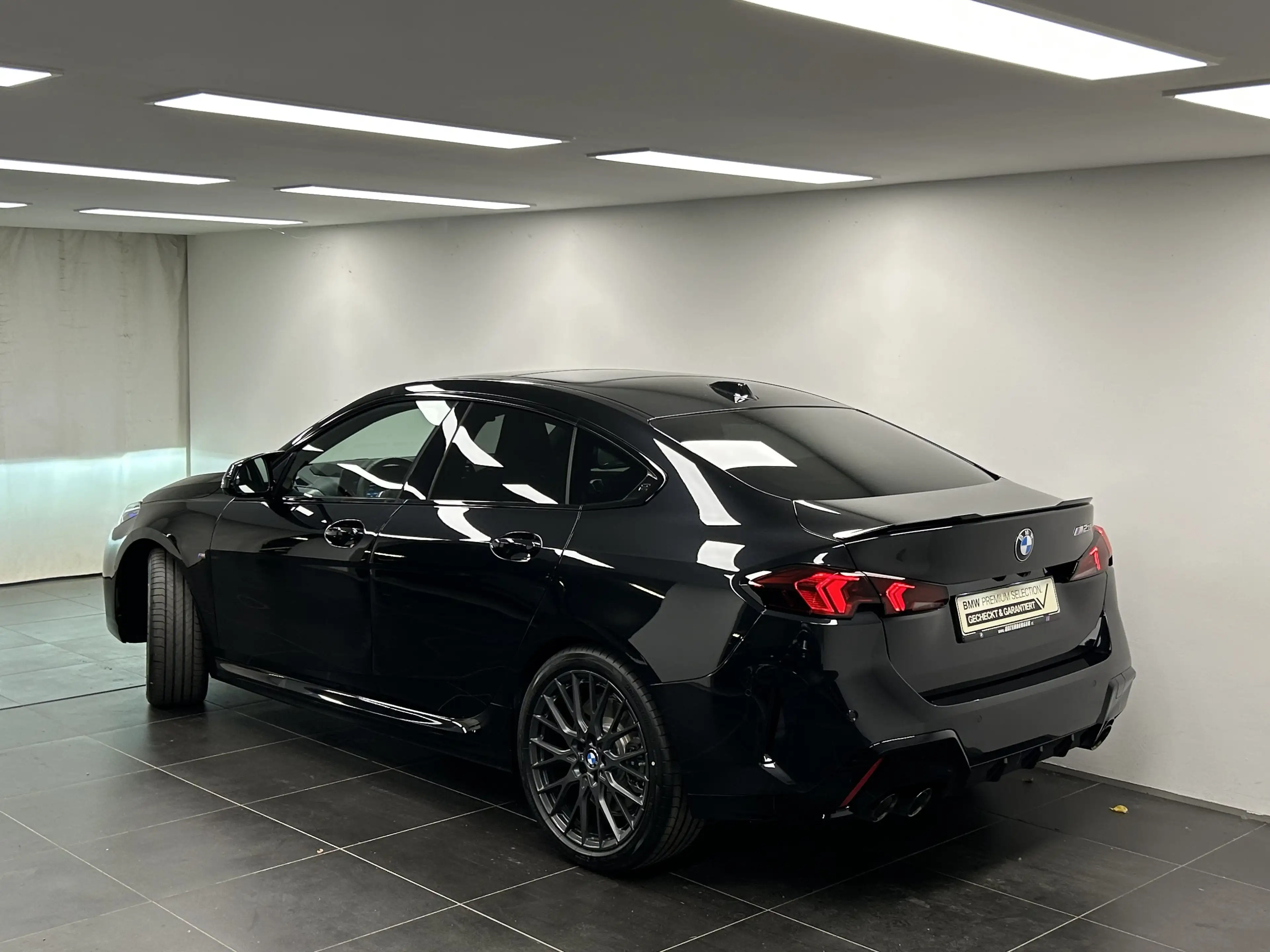 BMW 235 M235 xDrive Gran Coupé — photo 3