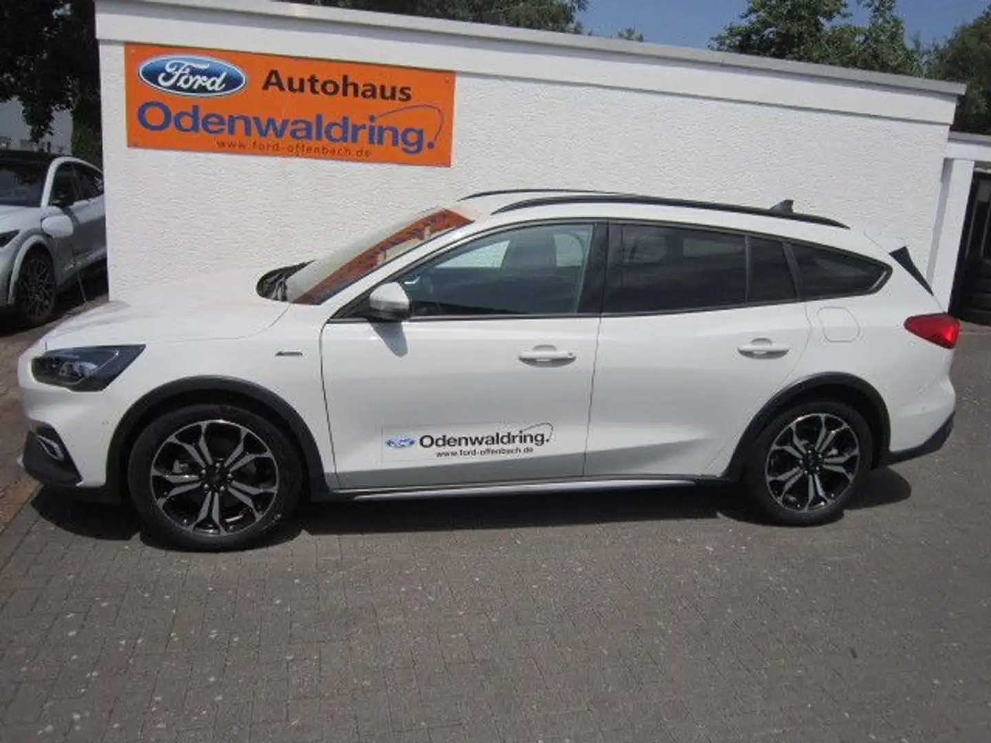 Ford Focus Turnier Active X, GARANTIE Weiß - 2